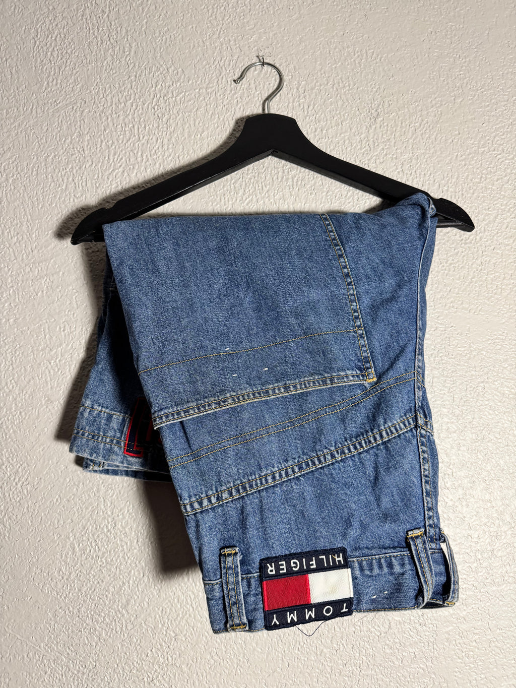 Vtg/Y2K Tommy Hilfiger Baggy Jean Shorts Size 32