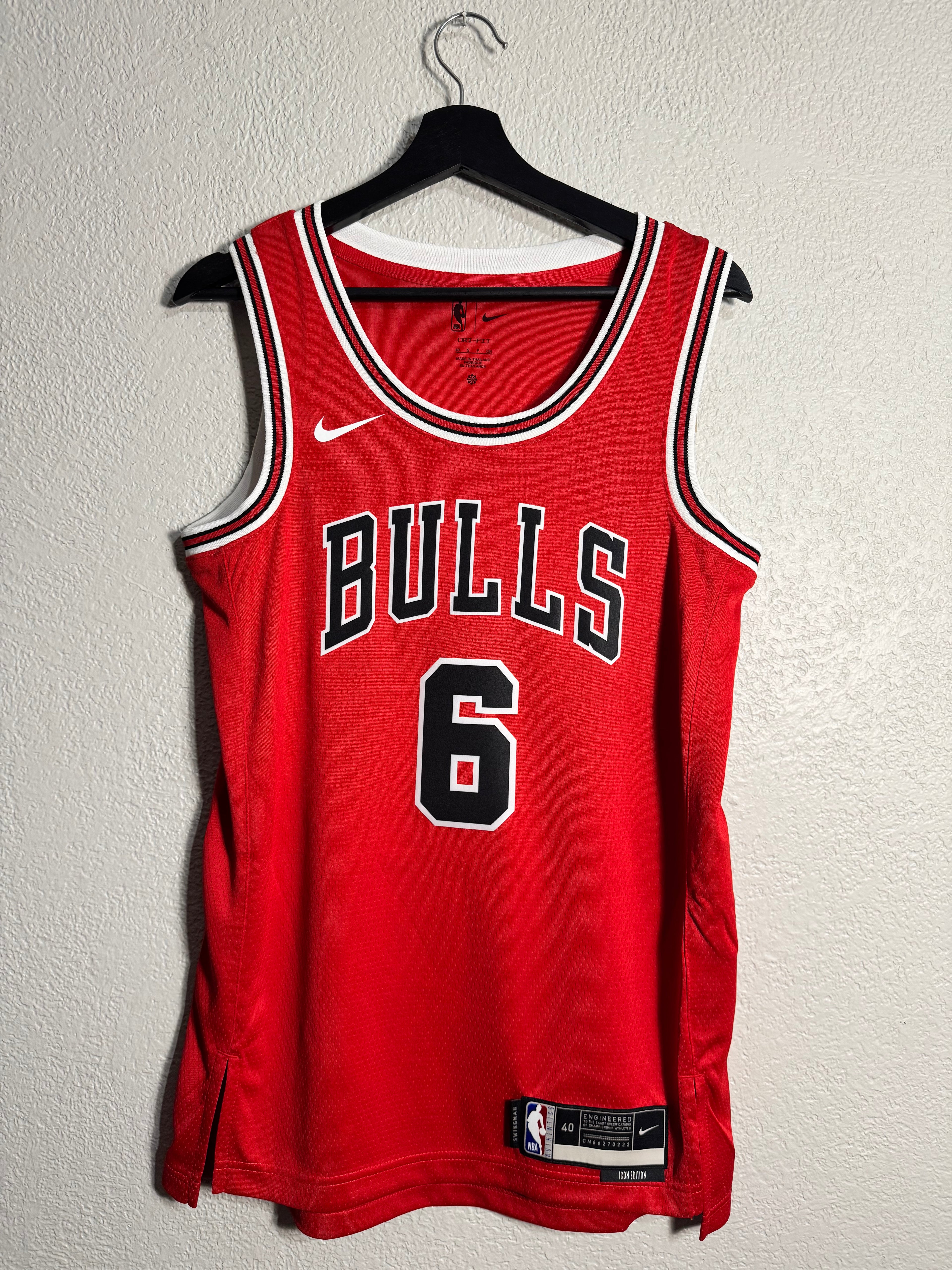 (NEW) Nike Chicago Bulls Caruso Size Small