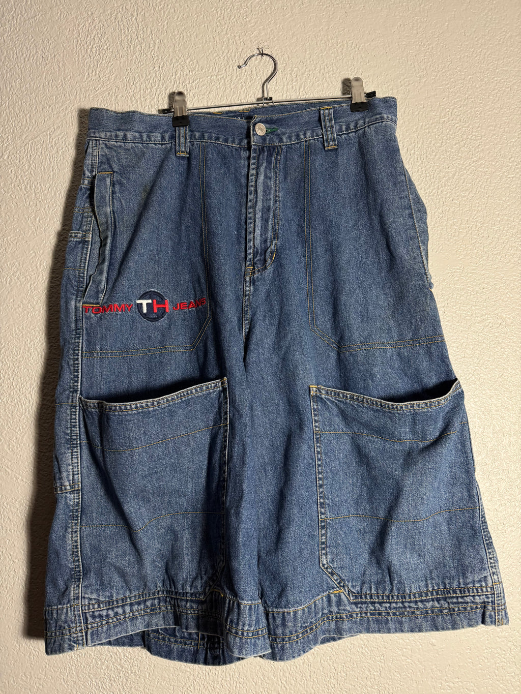 Vtg/Y2K Tommy Hilfiger Baggy Jean Shorts Size 32