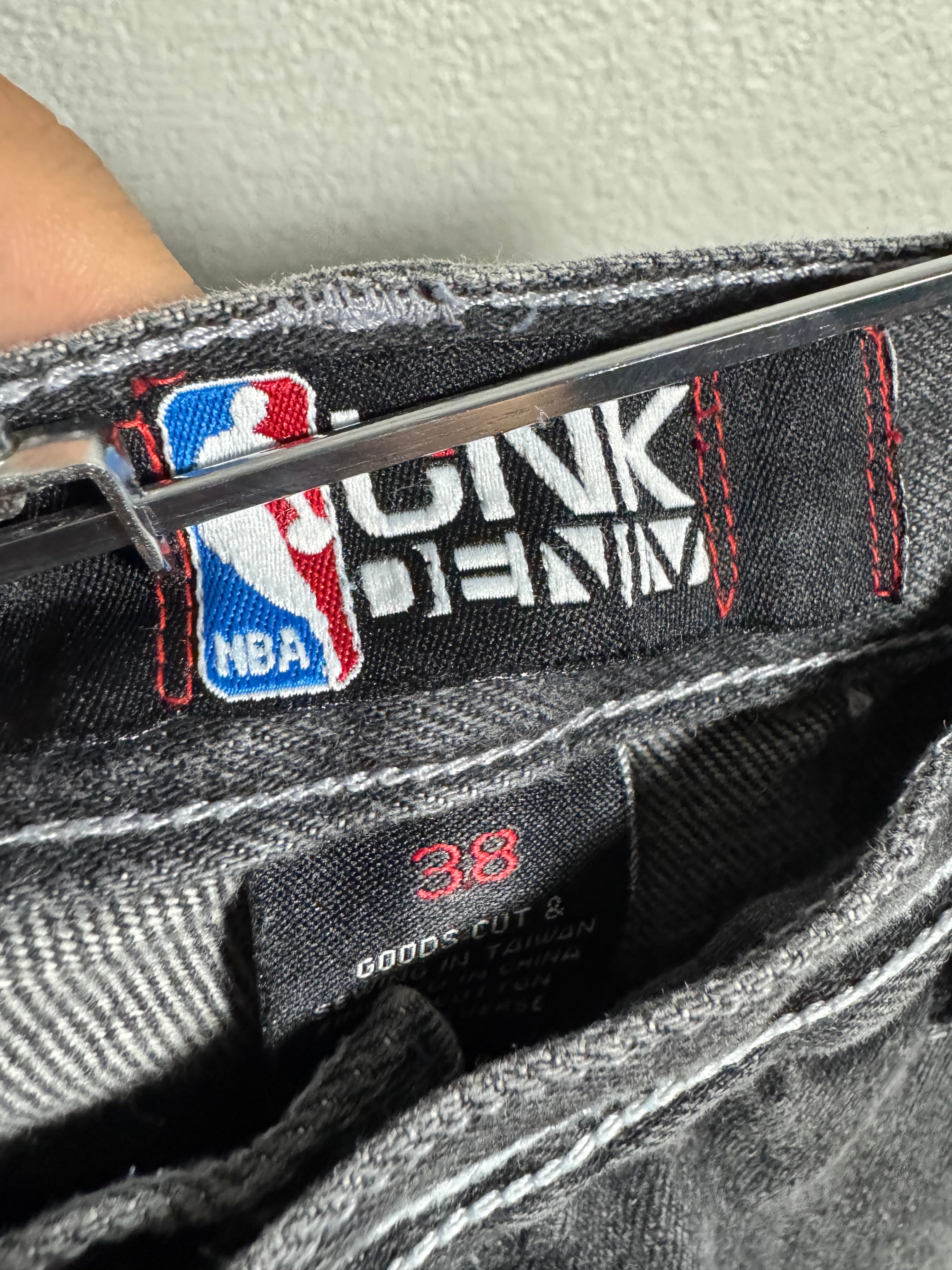 NBA PATCH BAGGY JORTS