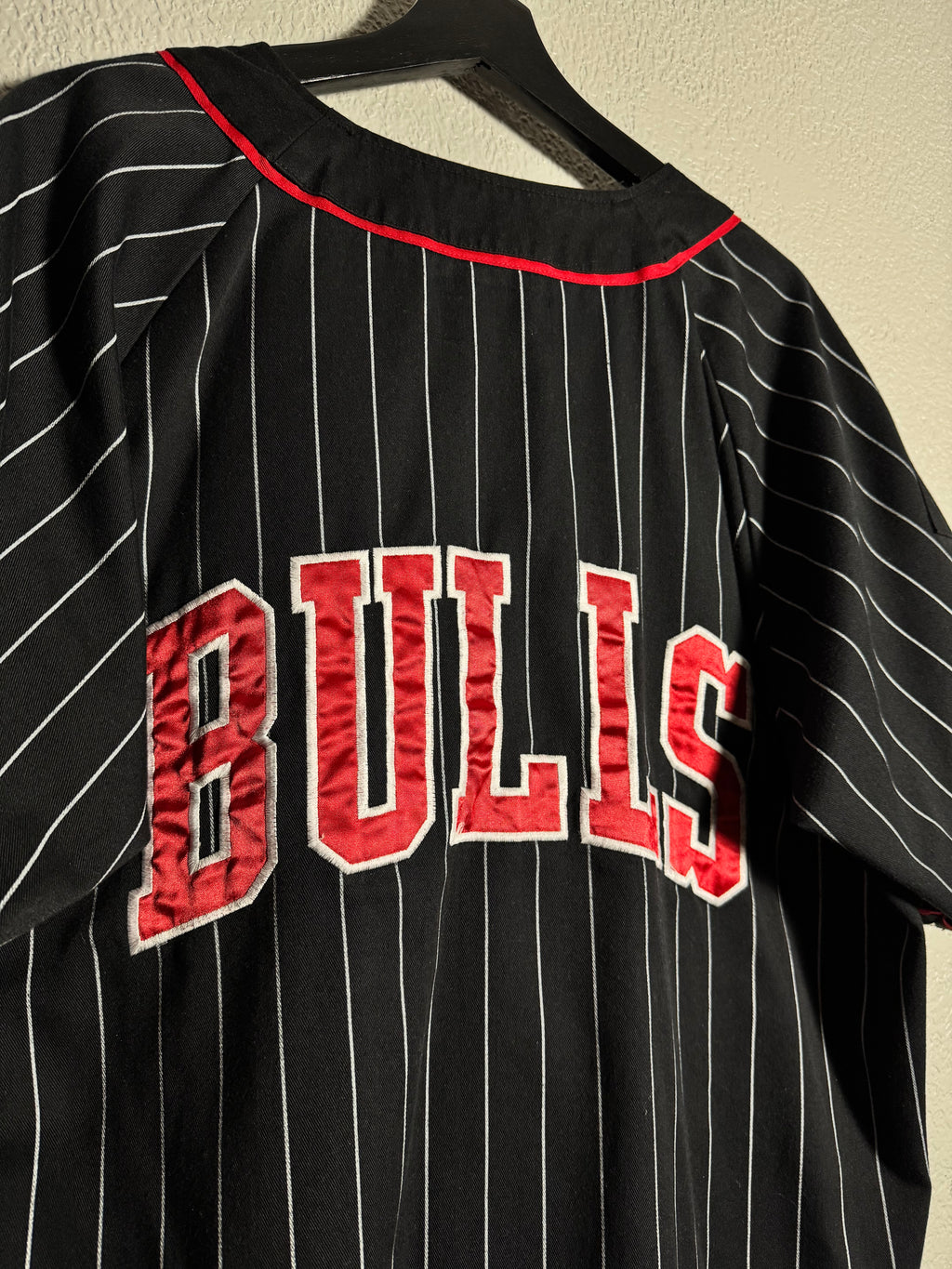 Vtg 90s NBA Starter Chicago Bulls Pin Stripe Button Up Jersey