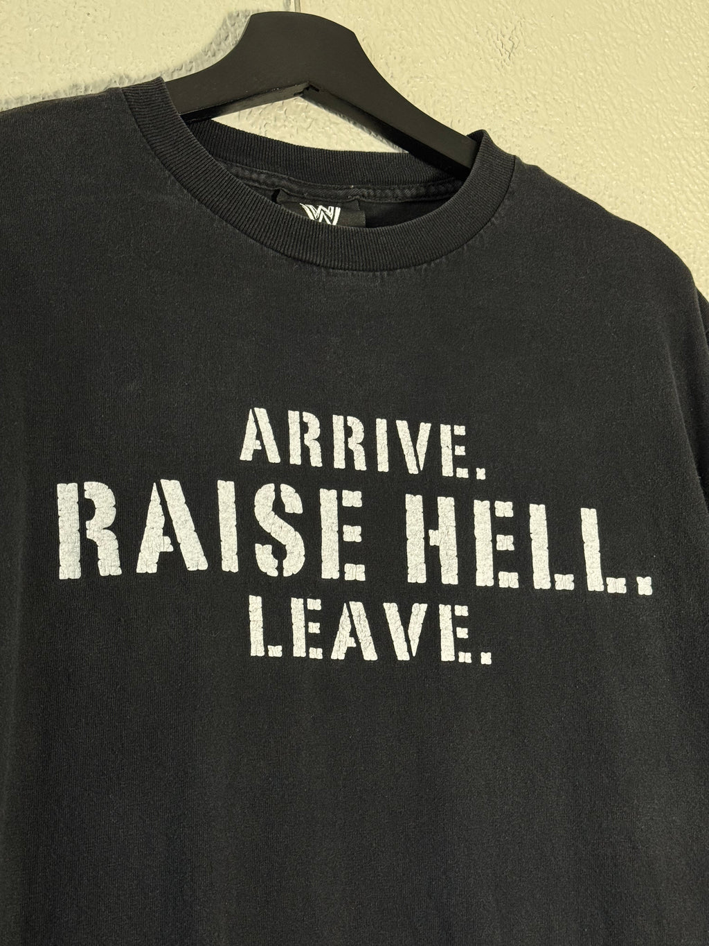 Vintage WWE WWF Stone Cold Steve Austin Skull “Arrive, Raise Hell, Leave” Size Medium