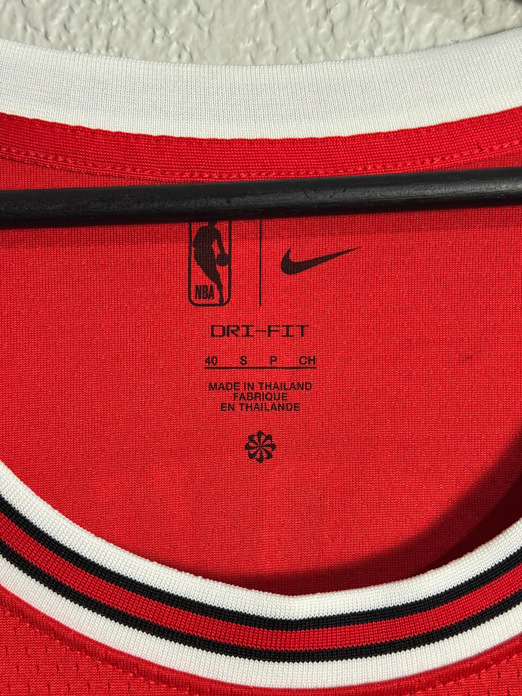 (NEW) Nike Chicago Bulls Caruso Size Small