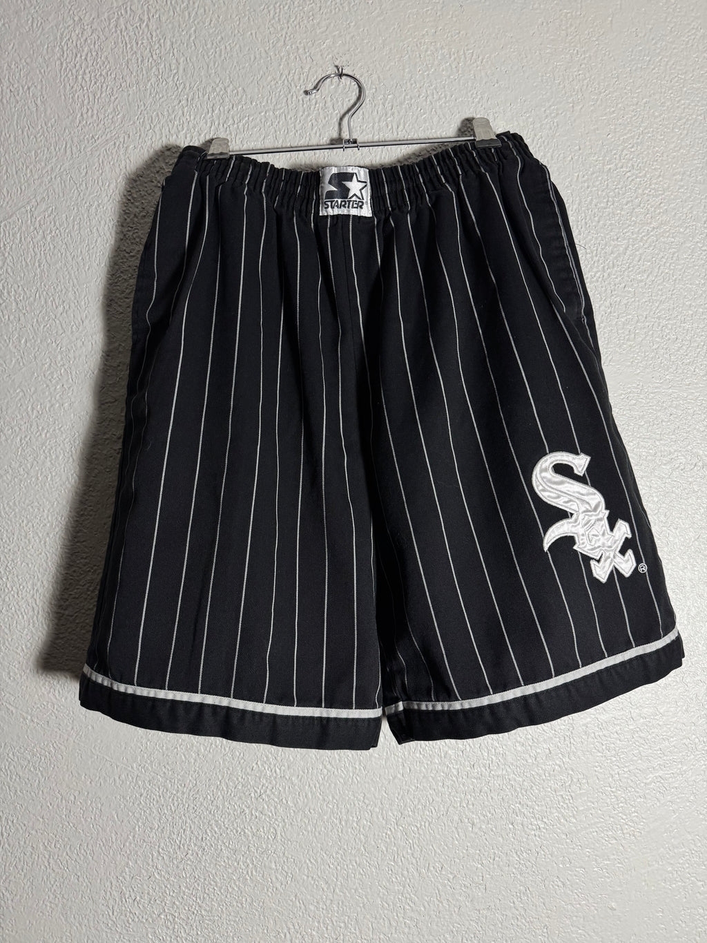 Vintage Chicago White Sox Shorts Black Starter Striped Size M