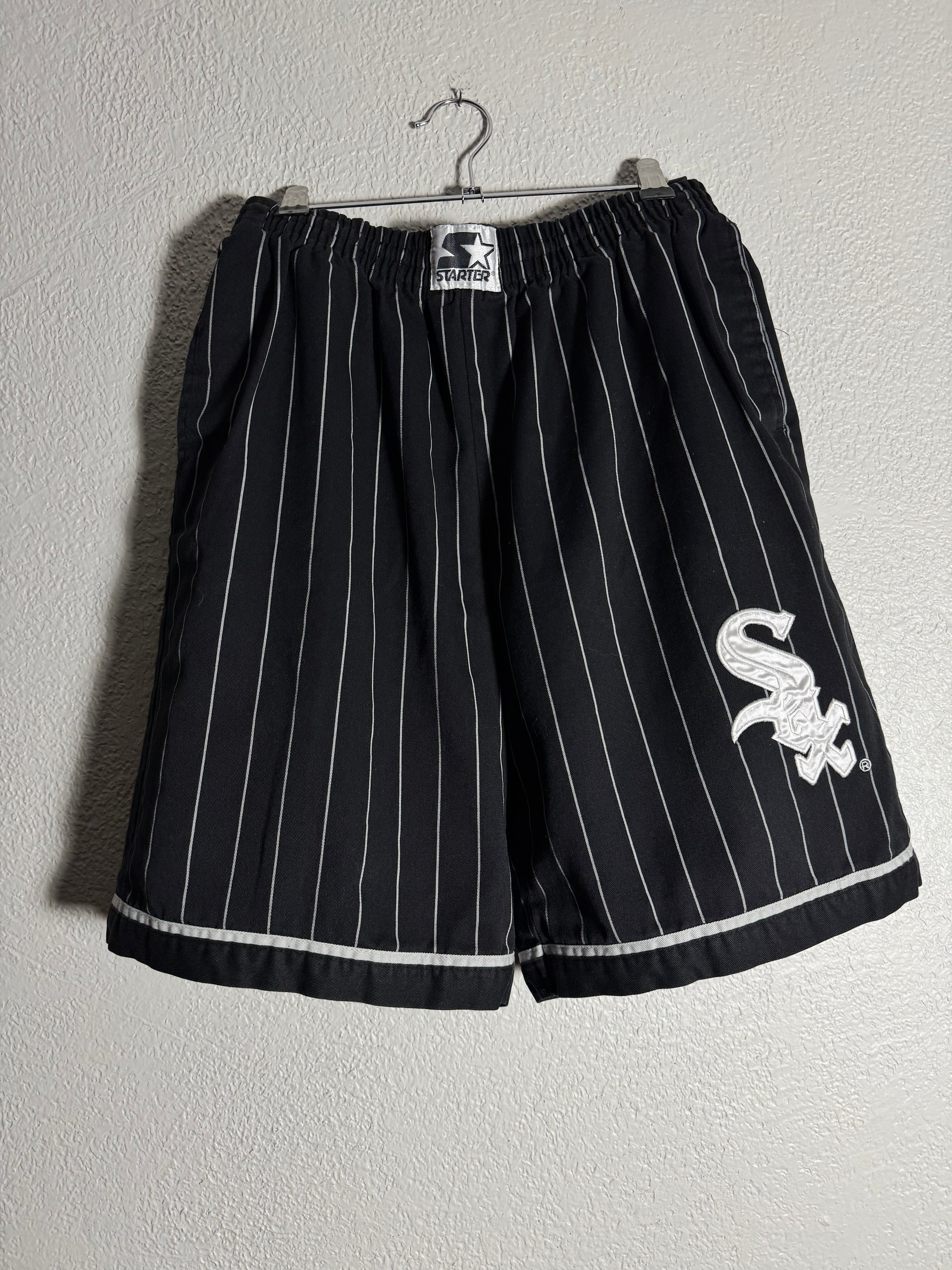 Vintage Chicago White Sox Shorts Black Starter Striped Size M