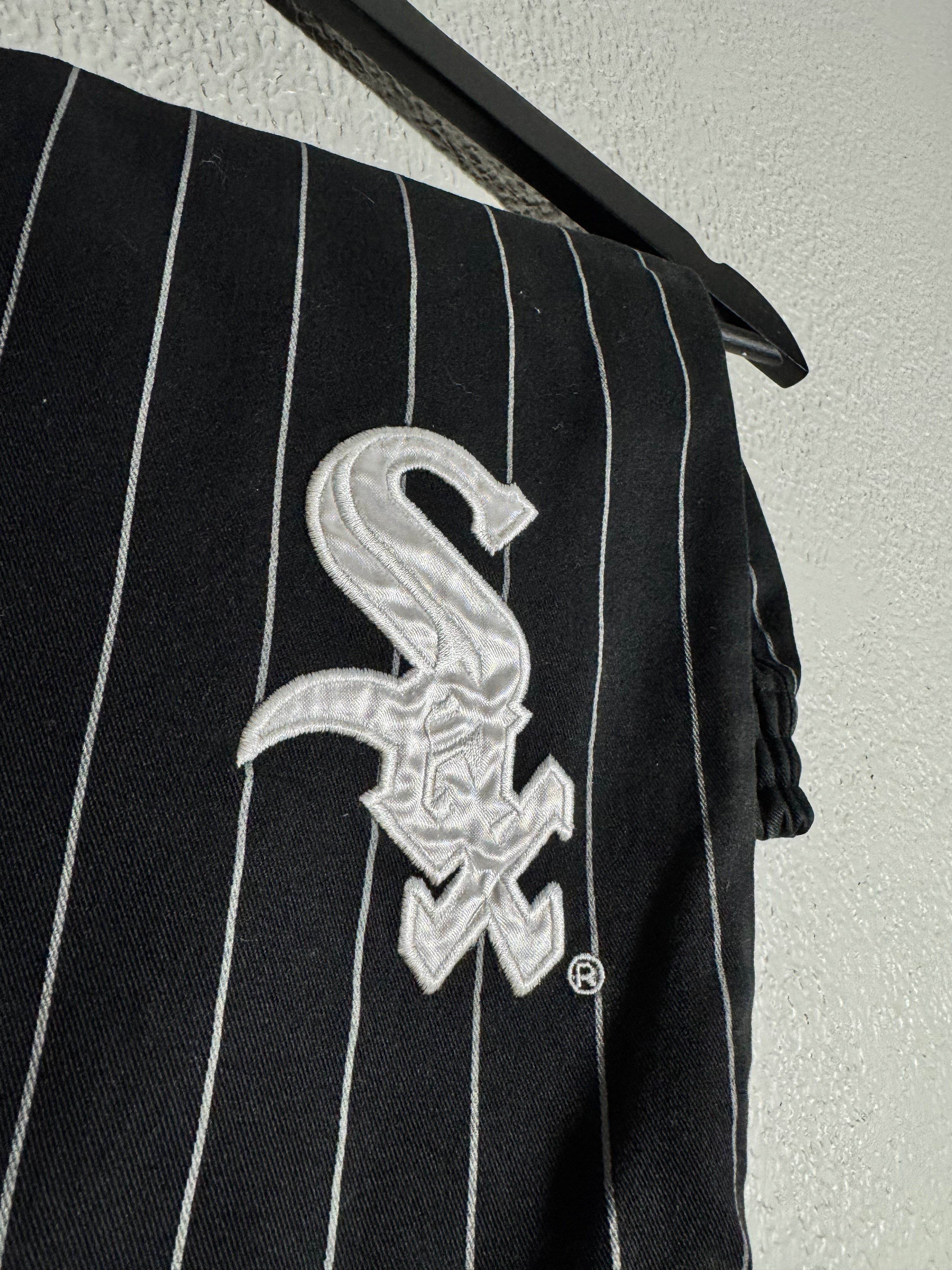 Vintage Chicago White Sox Shorts Black Starter Striped Size M