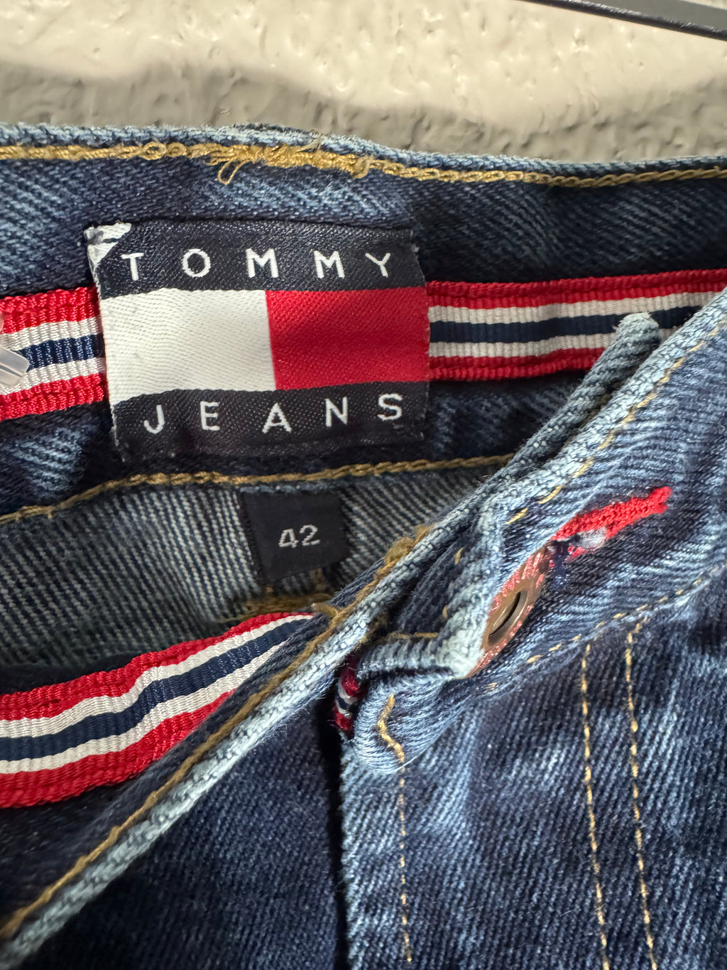 Vtg/Y2K Tommy Hilfiger Baggy Jean Shorts Size 42