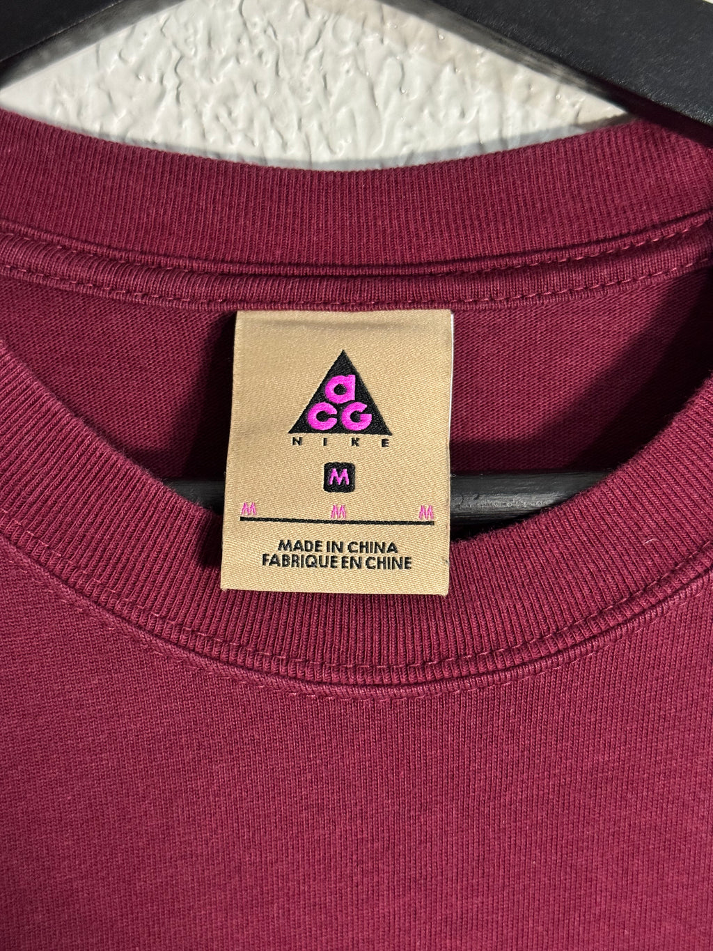 Nike ACG Graphic T-Shirt Dark Beetroot/Habanero Red/Blue Size M