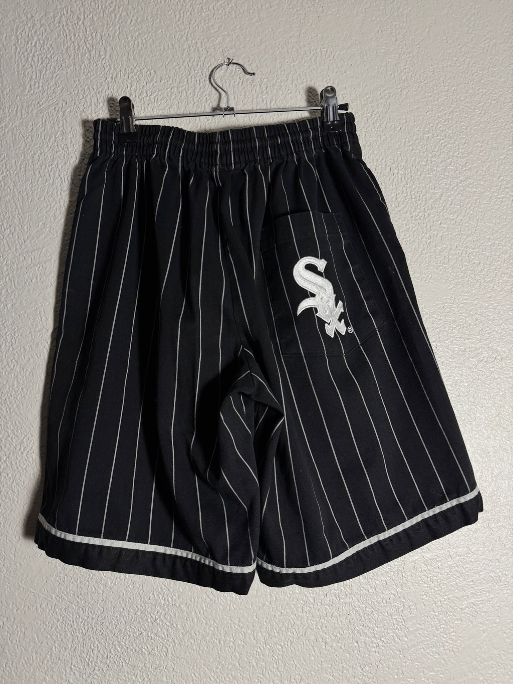 Vintage Chicago White Sox Shorts Black Starter Striped Size M