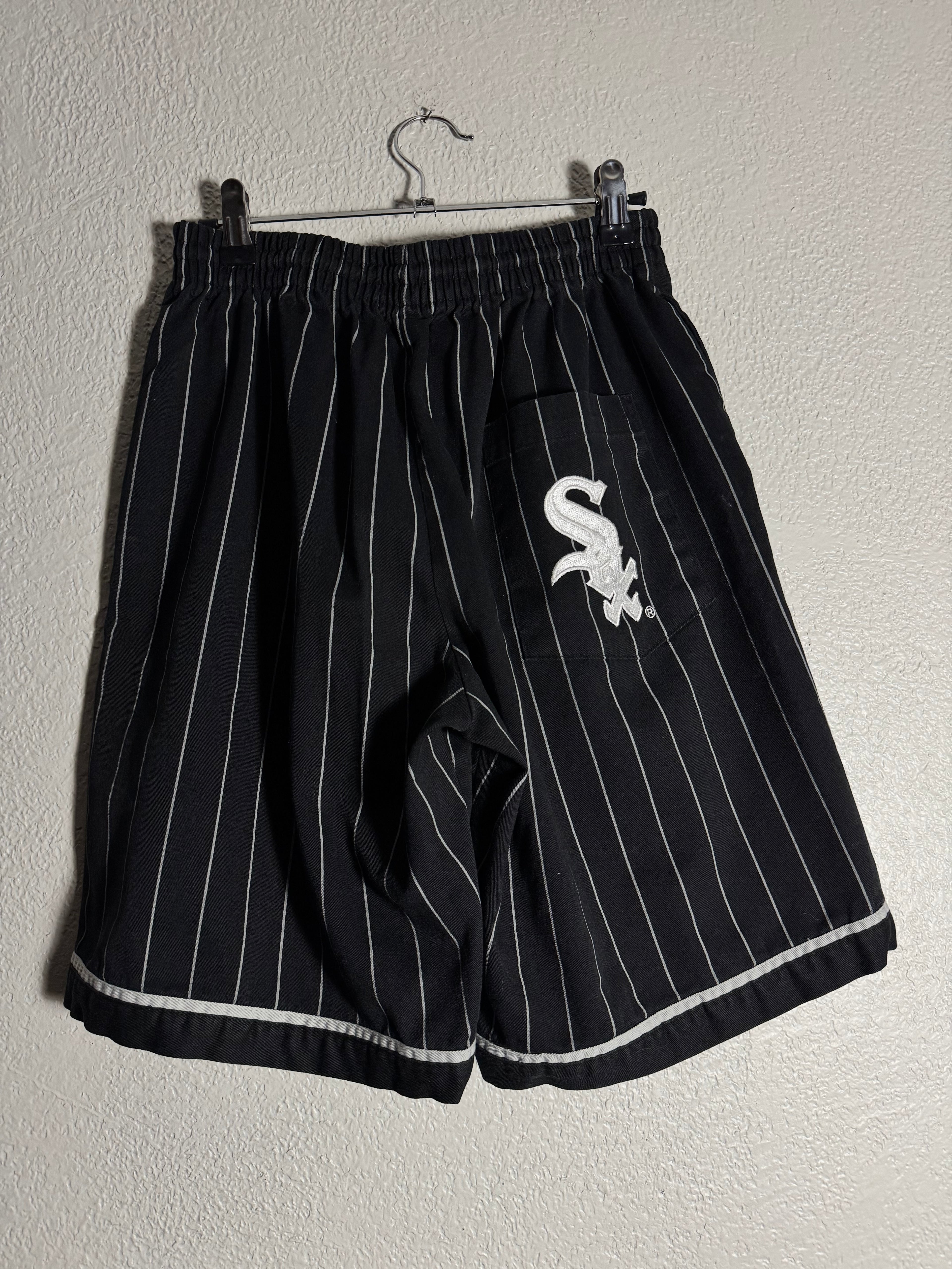 Vintage Chicago White Sox Shorts Black Starter Striped Size M