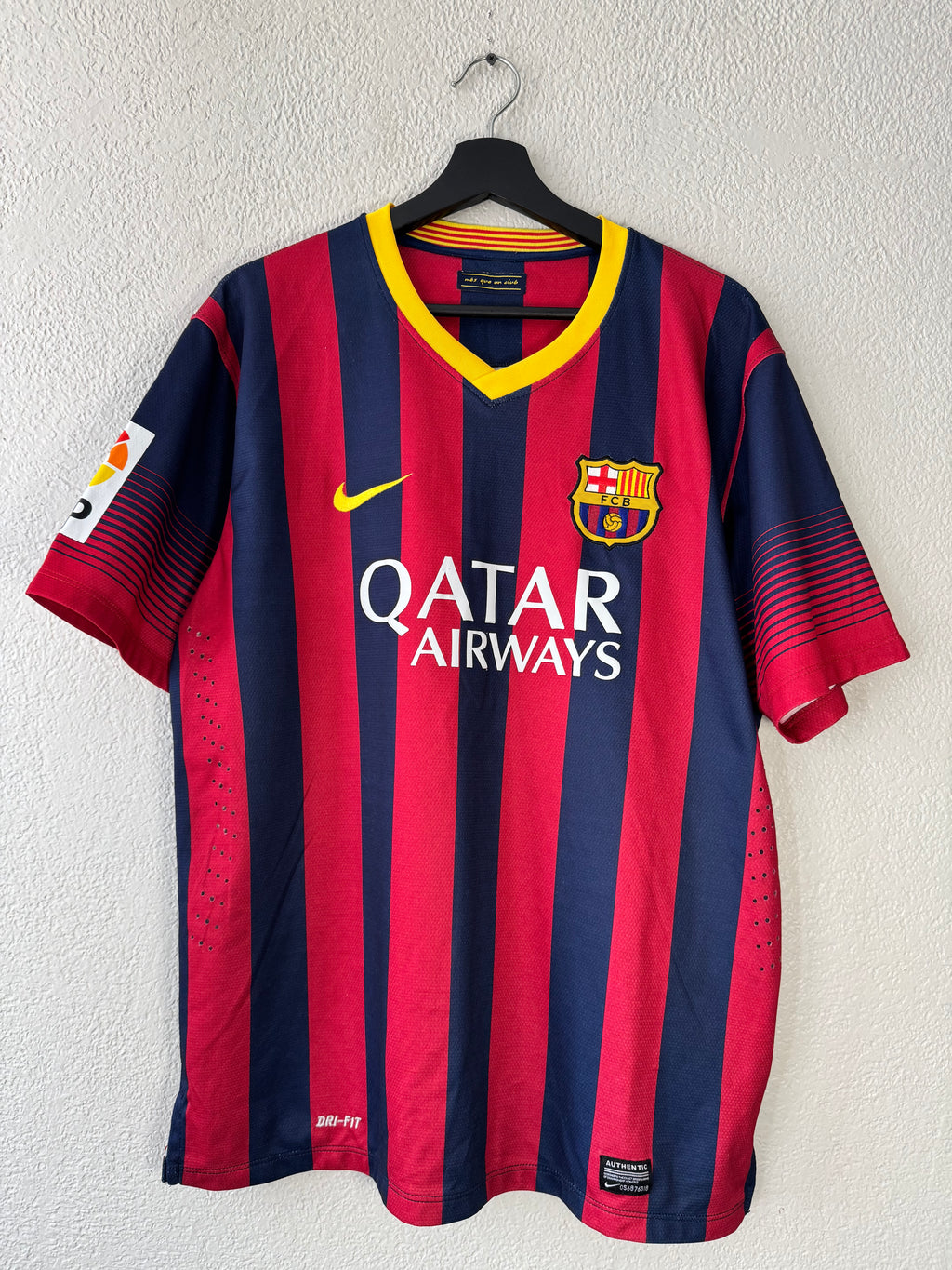Nike FC Barcelona 2013/14 Home Soccer Jersey Size Medium