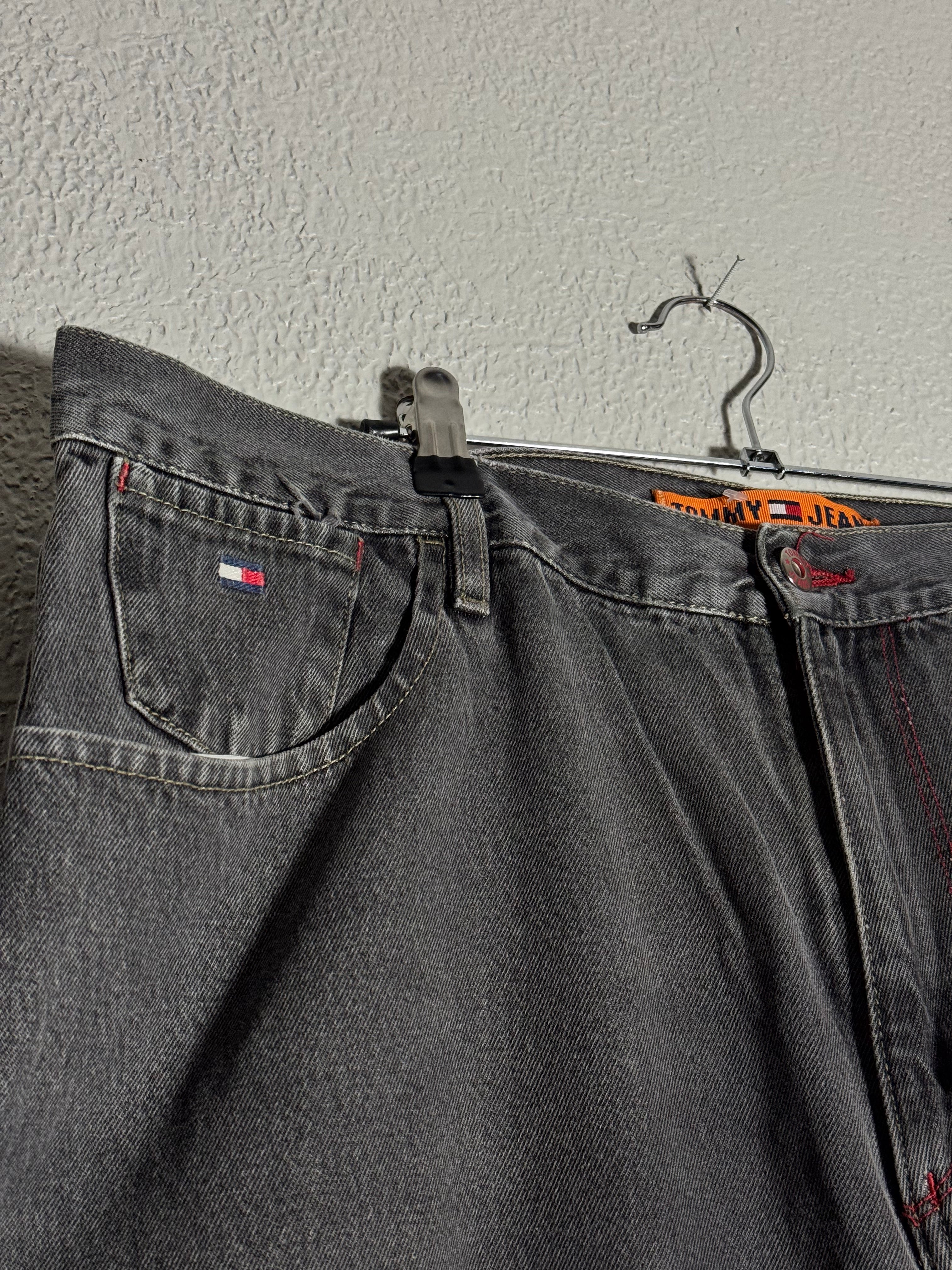 Vintage Tommy Hilfiger Carpenter Jeans Size 40x30 Baggy Wide Leg Hammer Loop