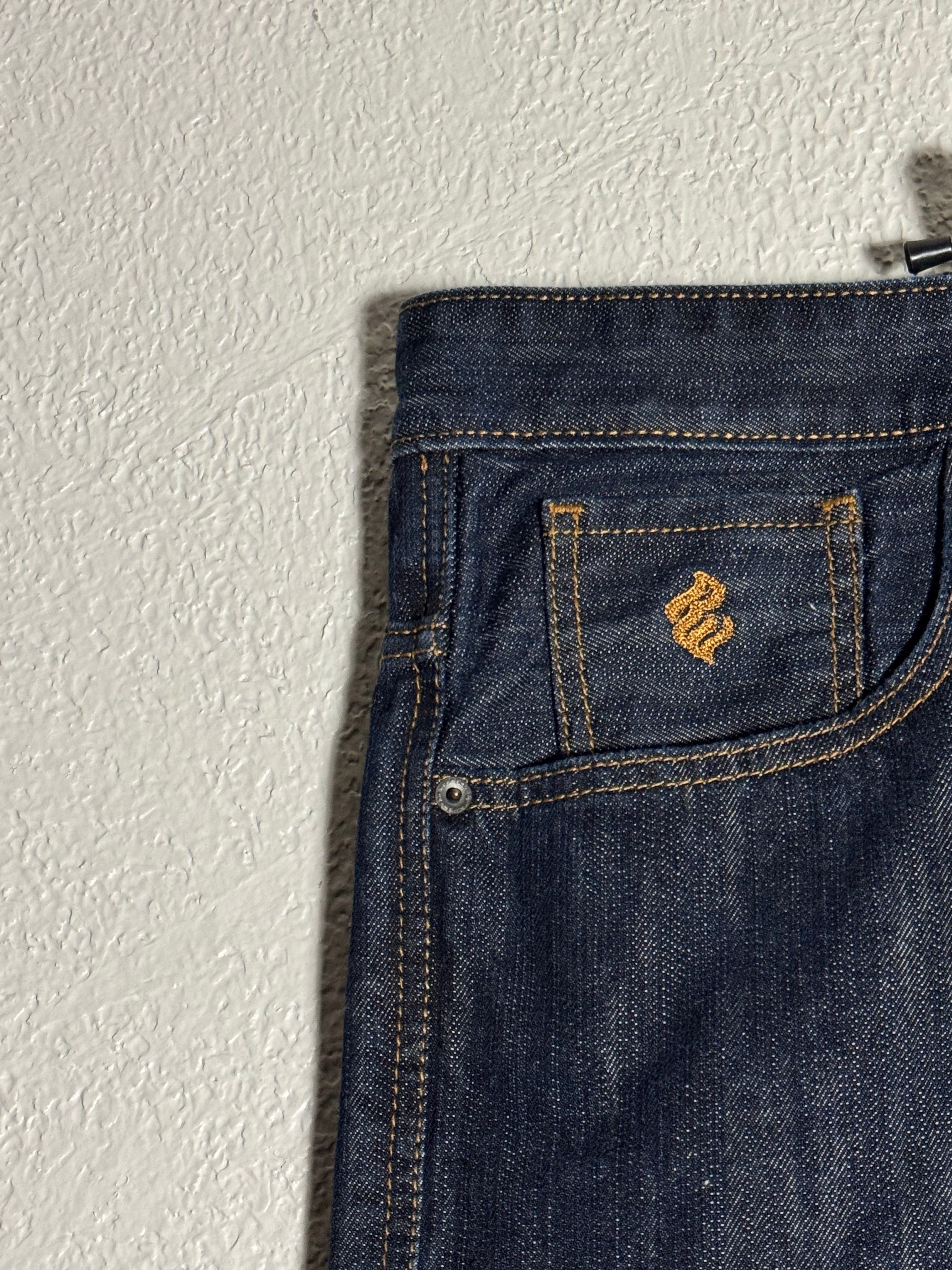Y2K Roca Wear Dark Denim Jeans Size 38