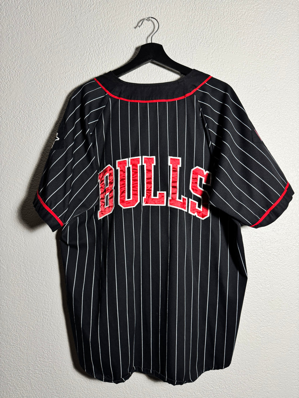 Vtg 90s NBA Starter Chicago Bulls Pin Stripe Button Up Jersey