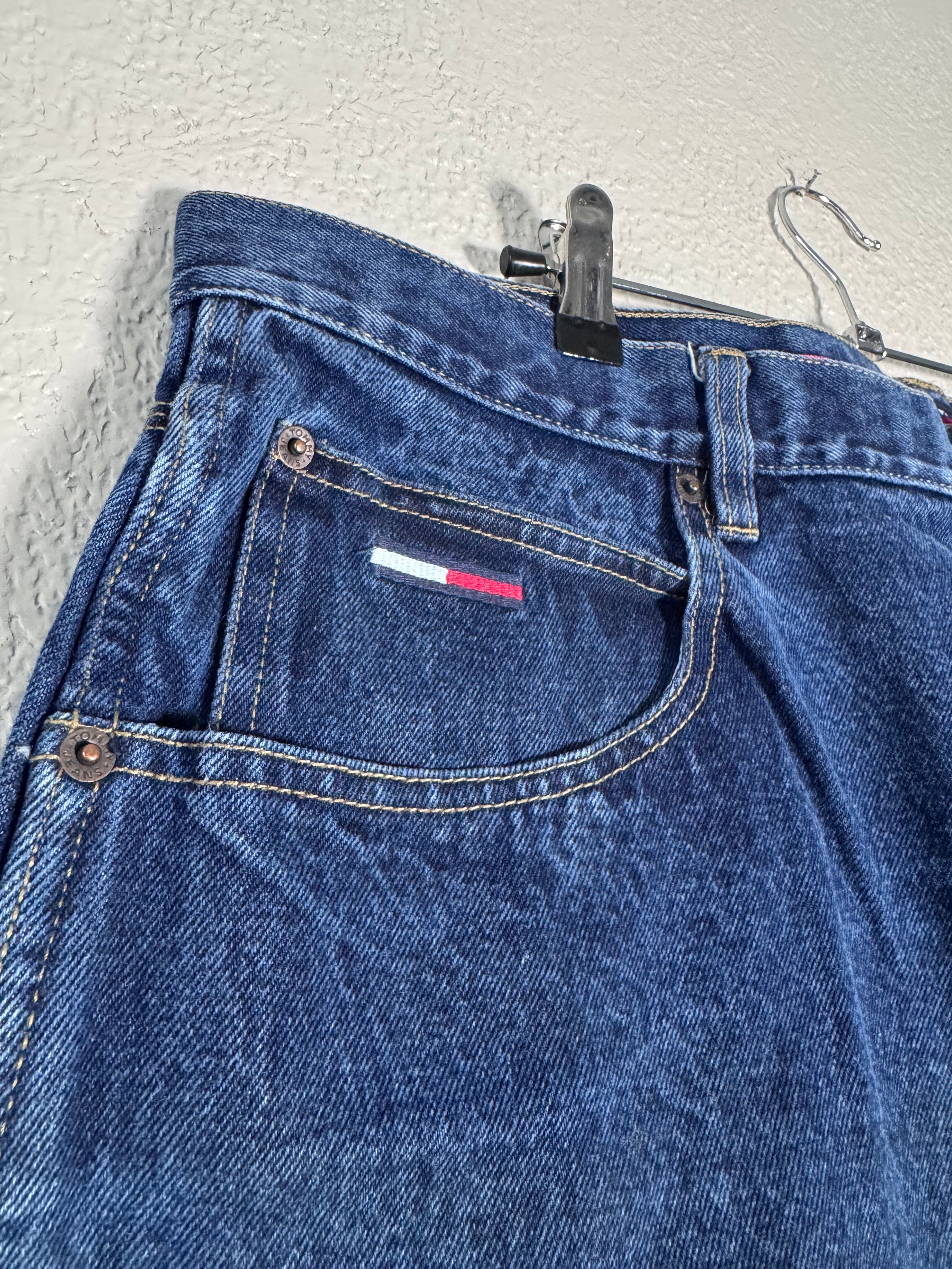 Vtg/Y2K Tommy Hilfiger Baggy Jean Shorts Size 42