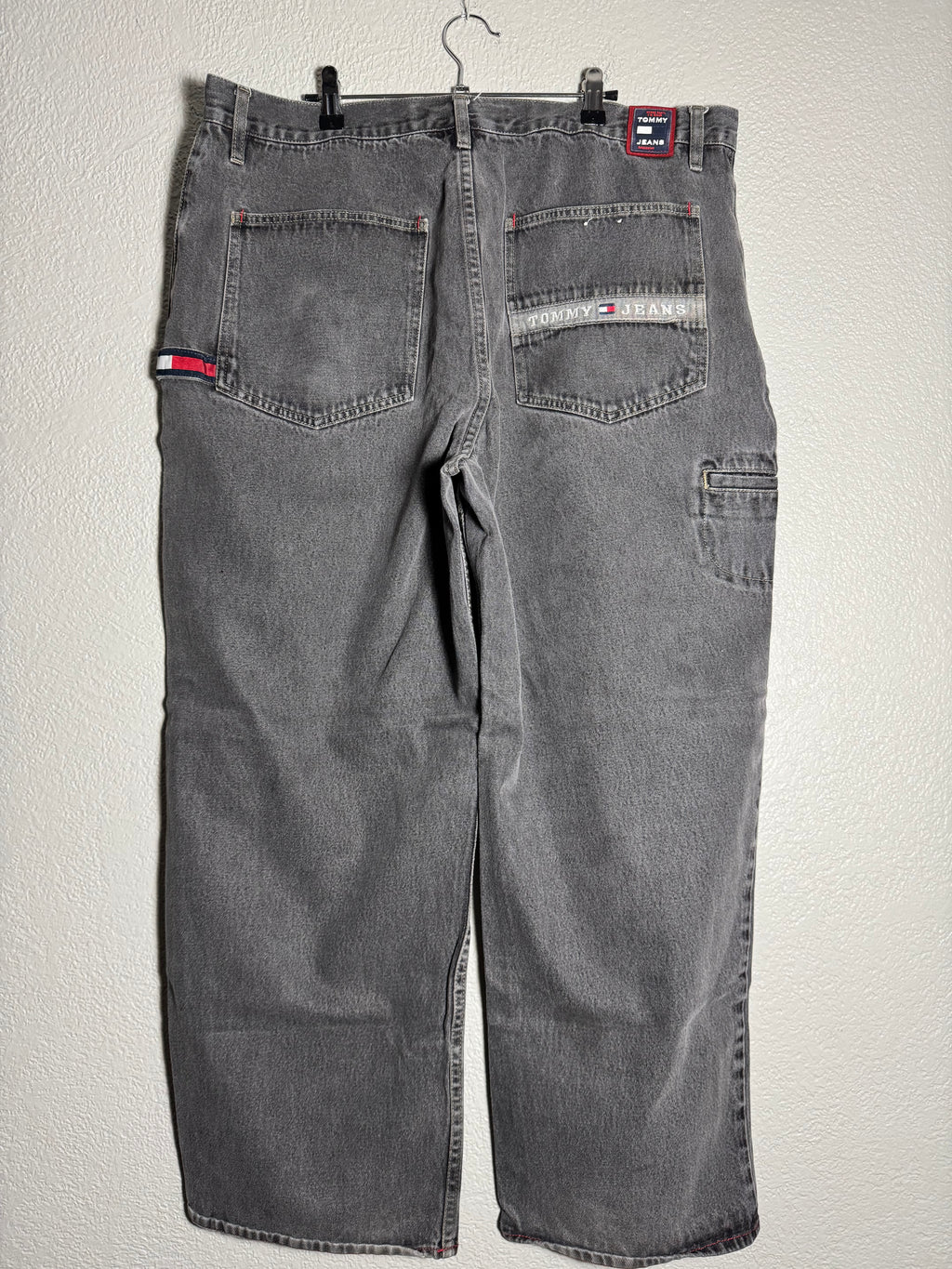 Vintage Tommy Hilfiger Carpenter Jeans Size 40x30 Baggy Wide Leg Hammer Loop