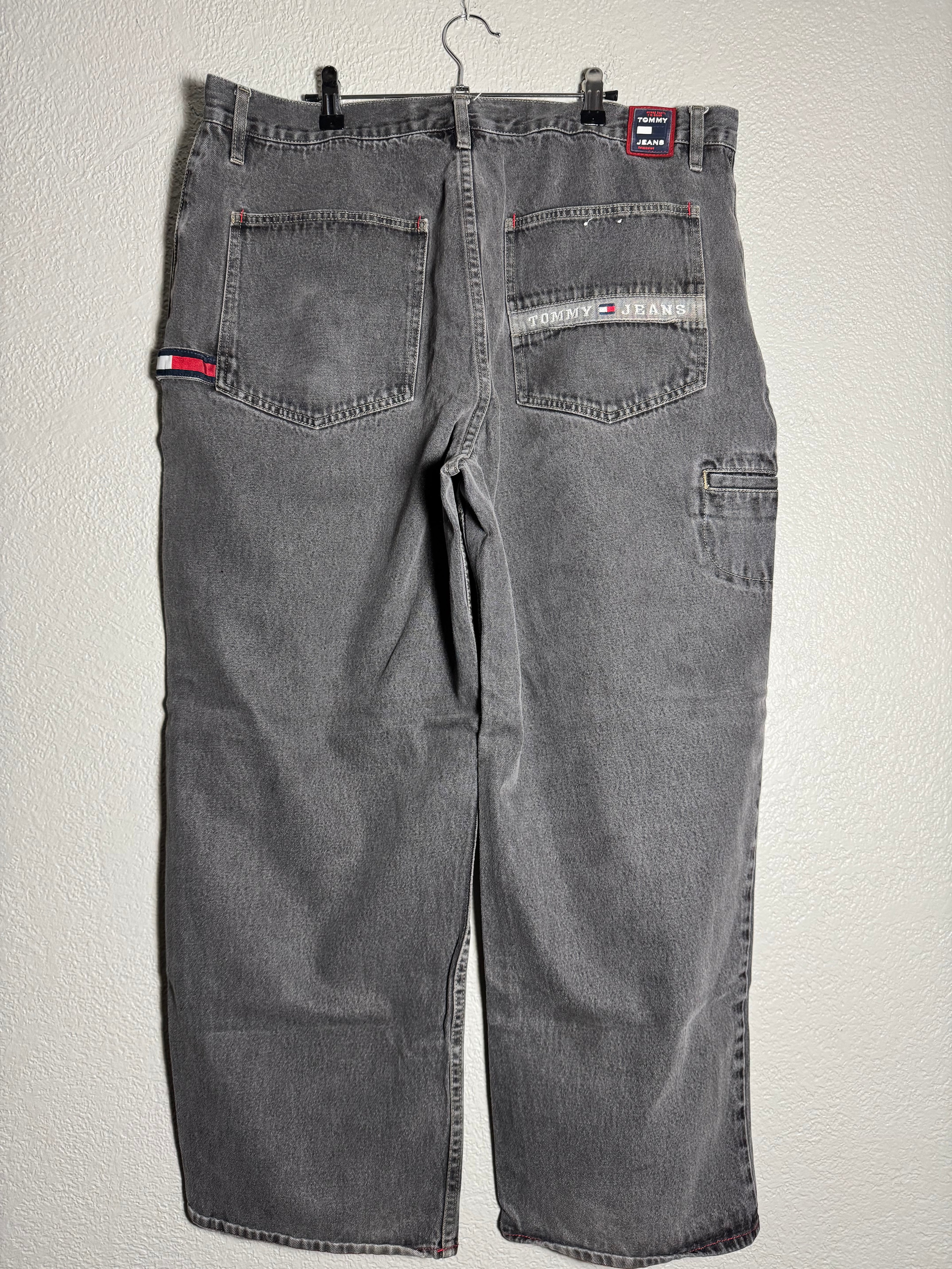 Vintage Tommy Hilfiger Carpenter Jeans Size 40x30 Baggy Wide Leg Hammer Loop