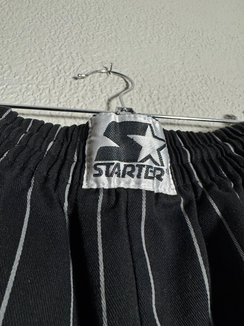 Vintage Chicago White Sox Shorts Black Starter Striped Size M