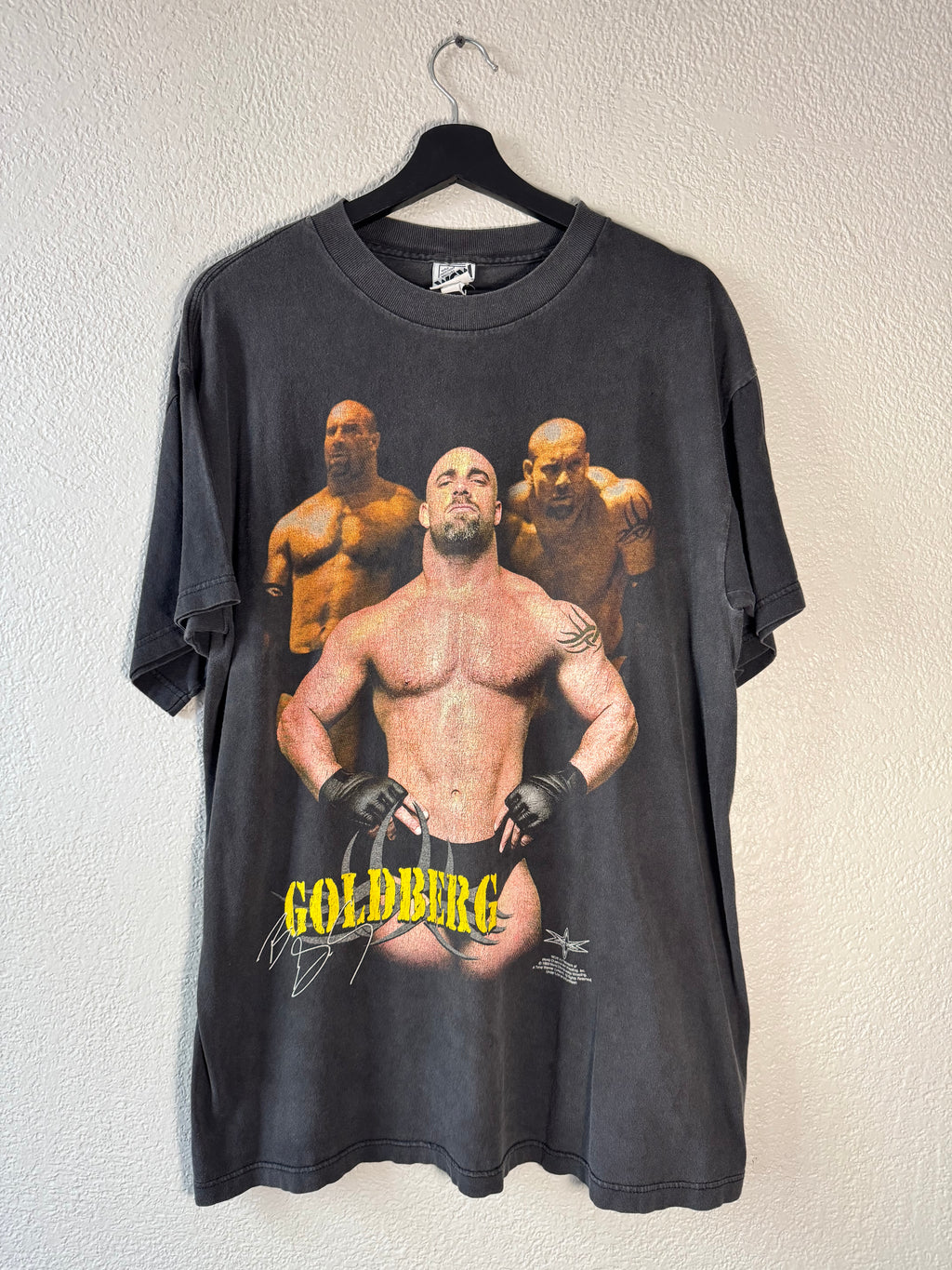 Goldberg 1999 WCW Black Distressed Vintage 90s Wrestling Double Sided Size Large