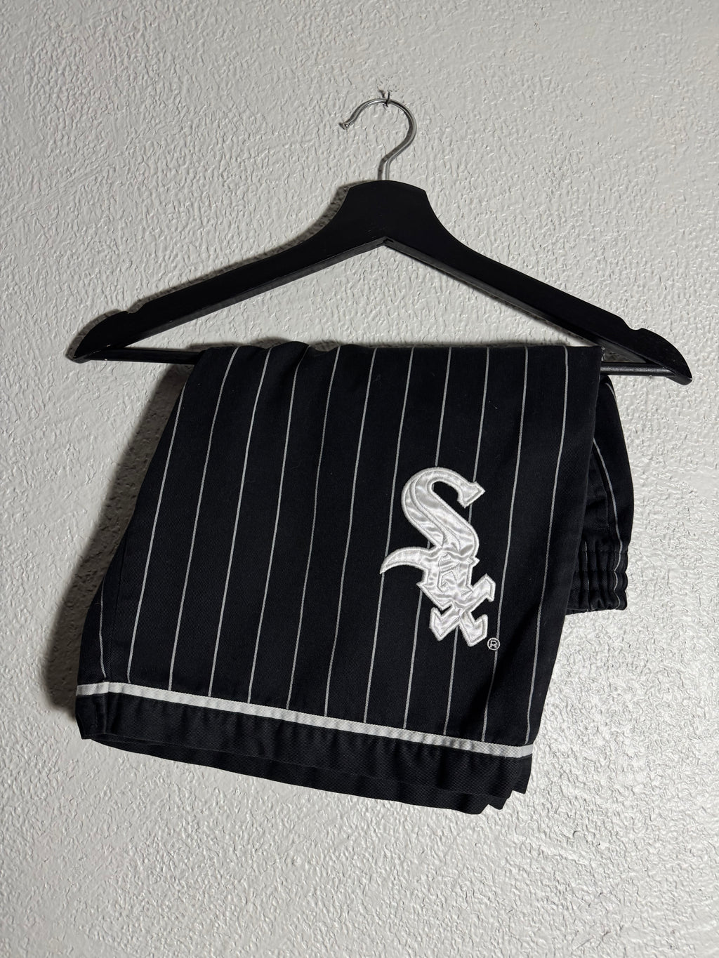 Vintage Chicago White Sox Shorts Black Starter Striped Size M