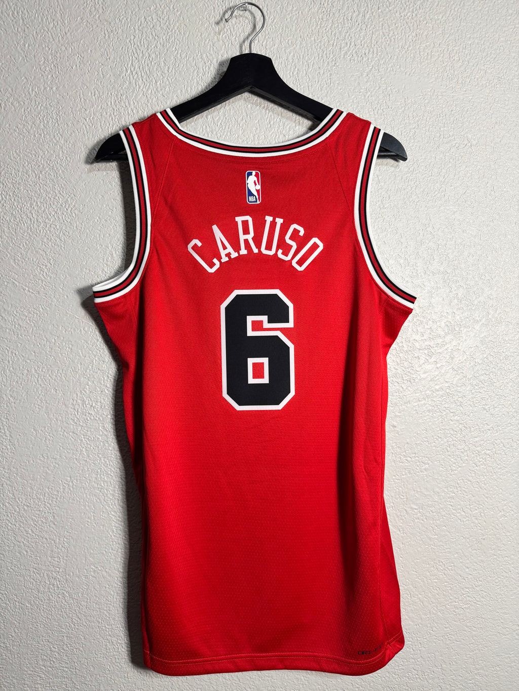 (NEW) Nike Chicago Bulls Caruso Size Small