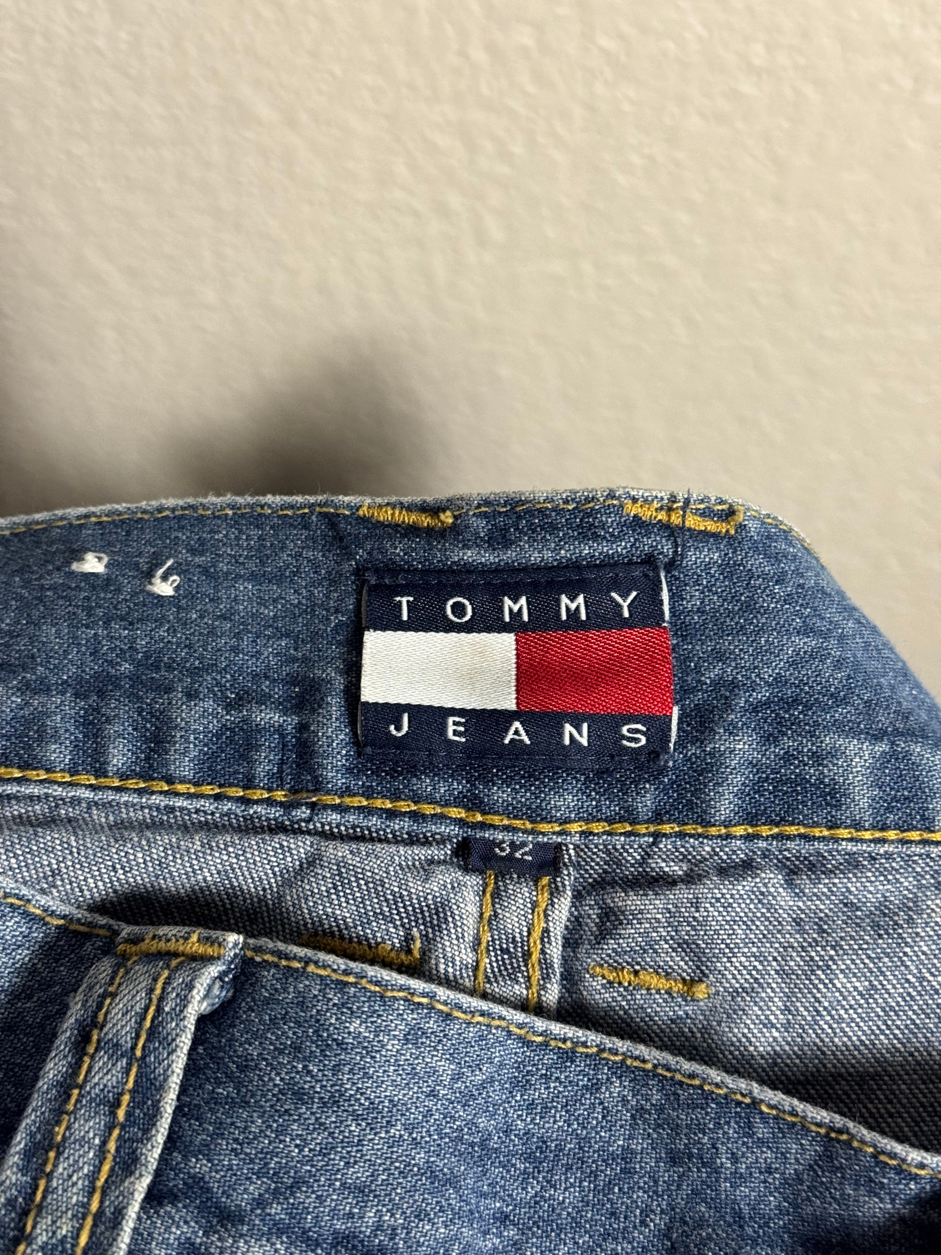Vtg/Y2K Tommy Hilfiger Baggy Jean Shorts Size 32