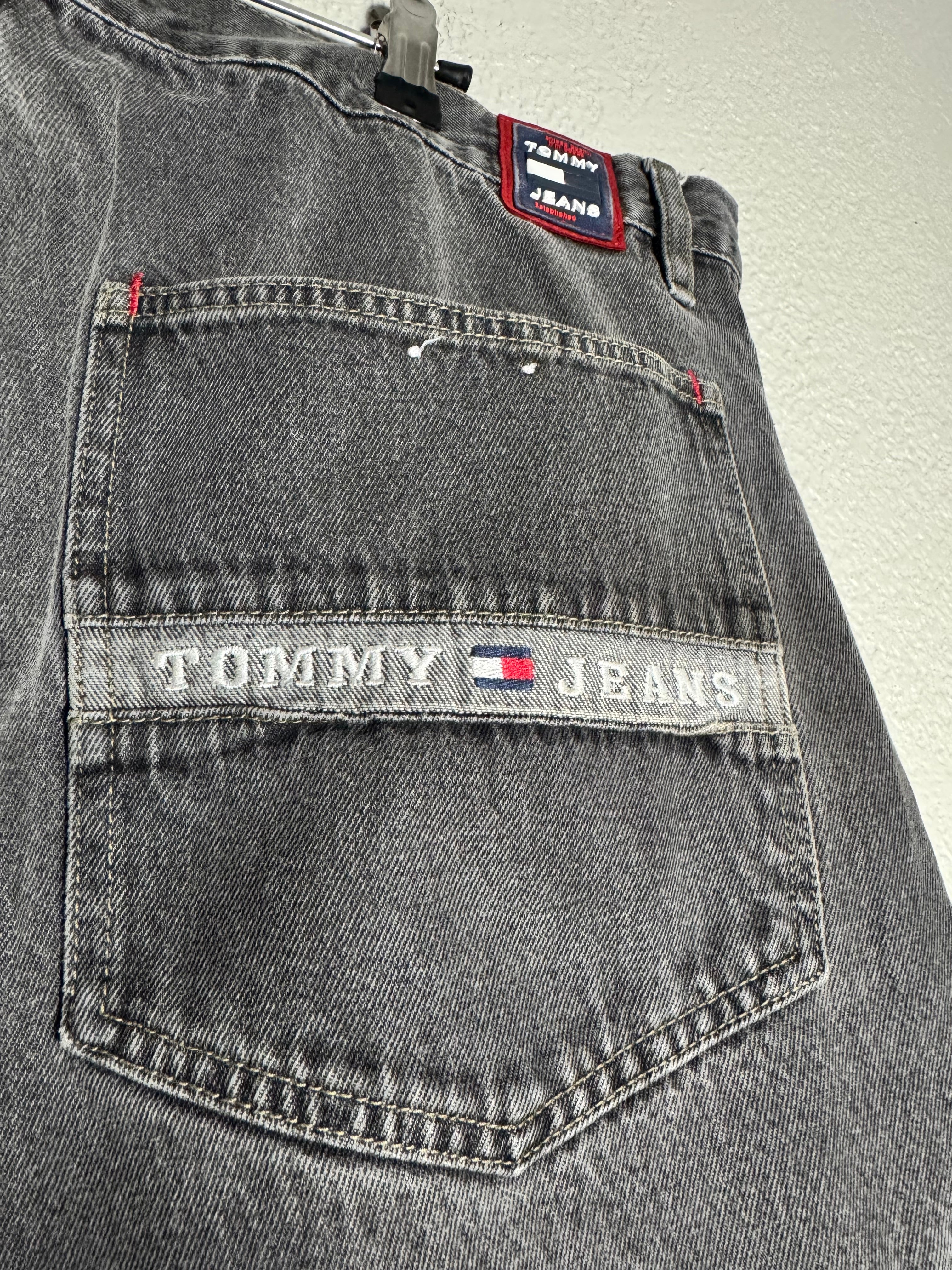 Vintage Tommy Hilfiger Carpenter Jeans Size 40x30 Baggy Wide Leg Hammer Loop