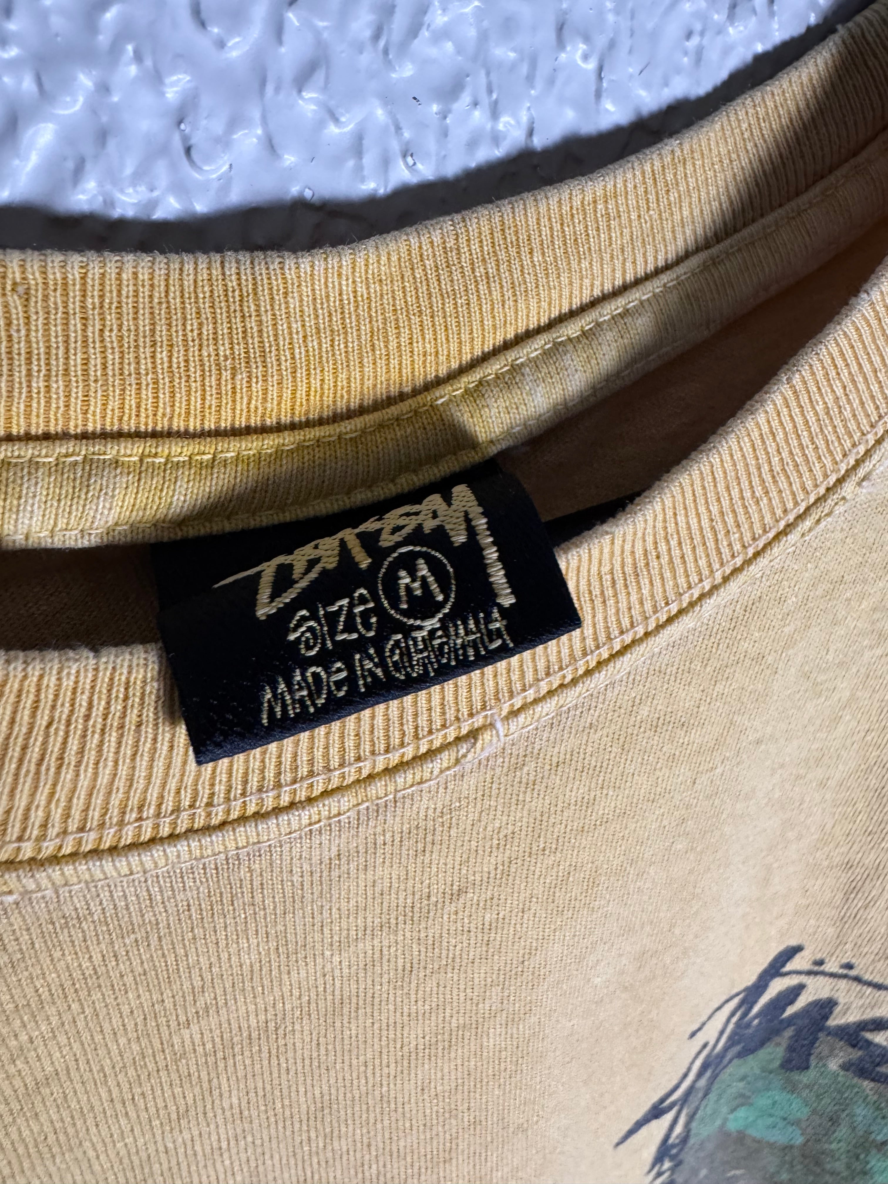 STUSSY CAMELLIAS PIGMENT DYED TEE - YELLOW