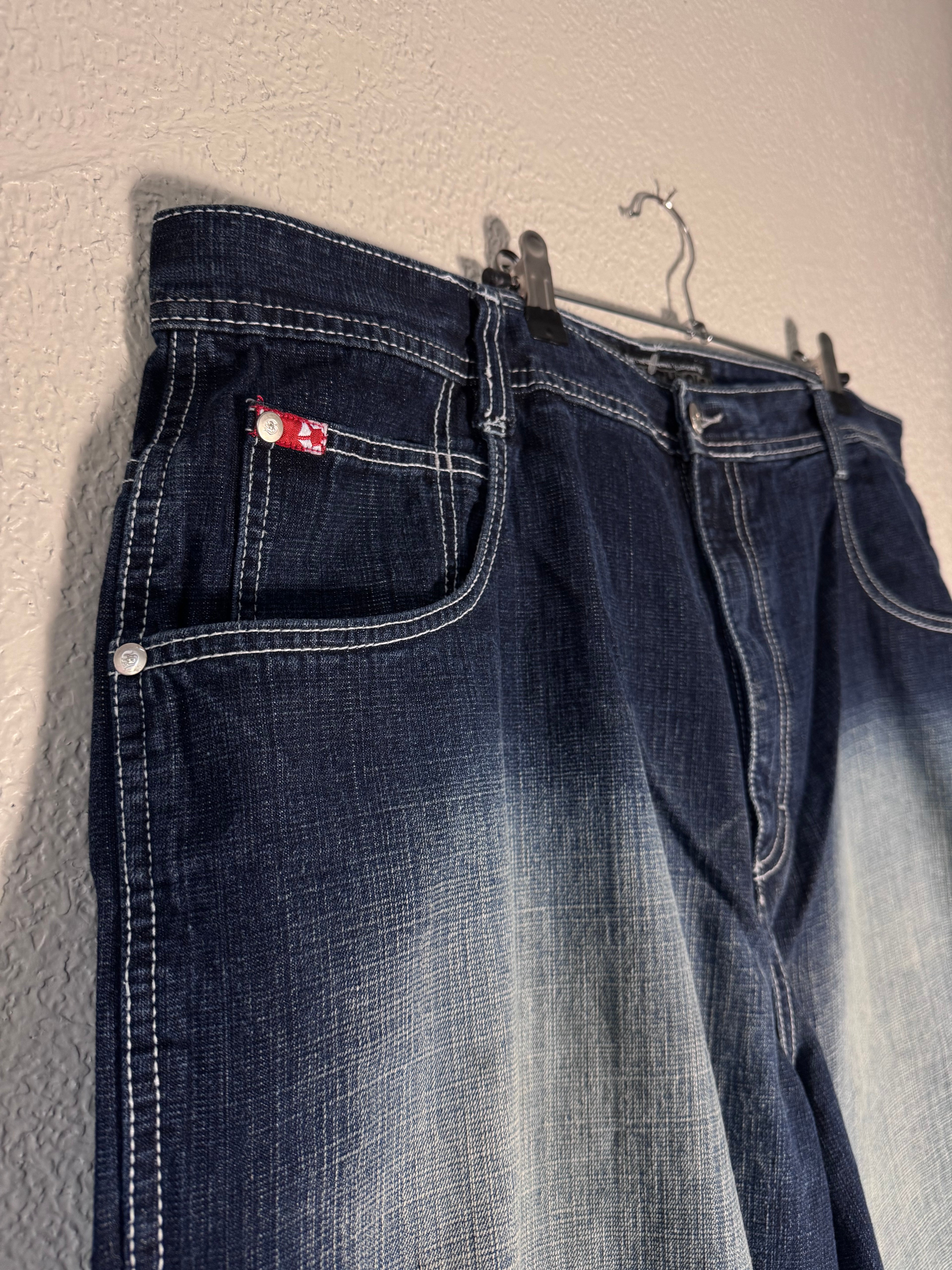 Vtg/Y2K South Pole Baggy Jean Shorts Size 42