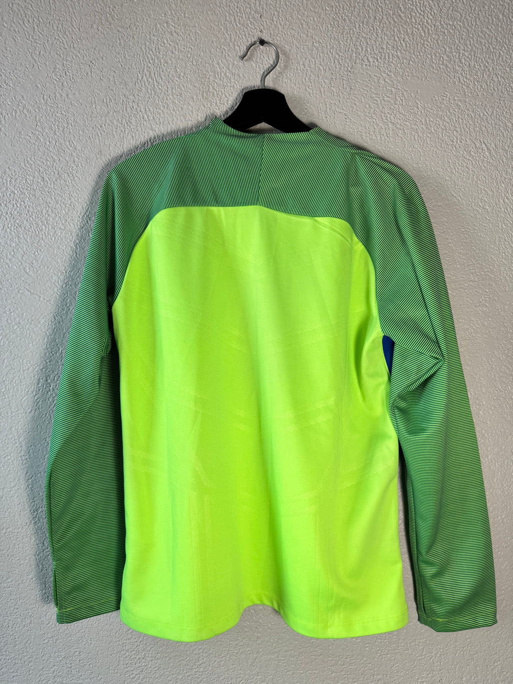 Barcelona Nike 2017 Track Jacket Size Small