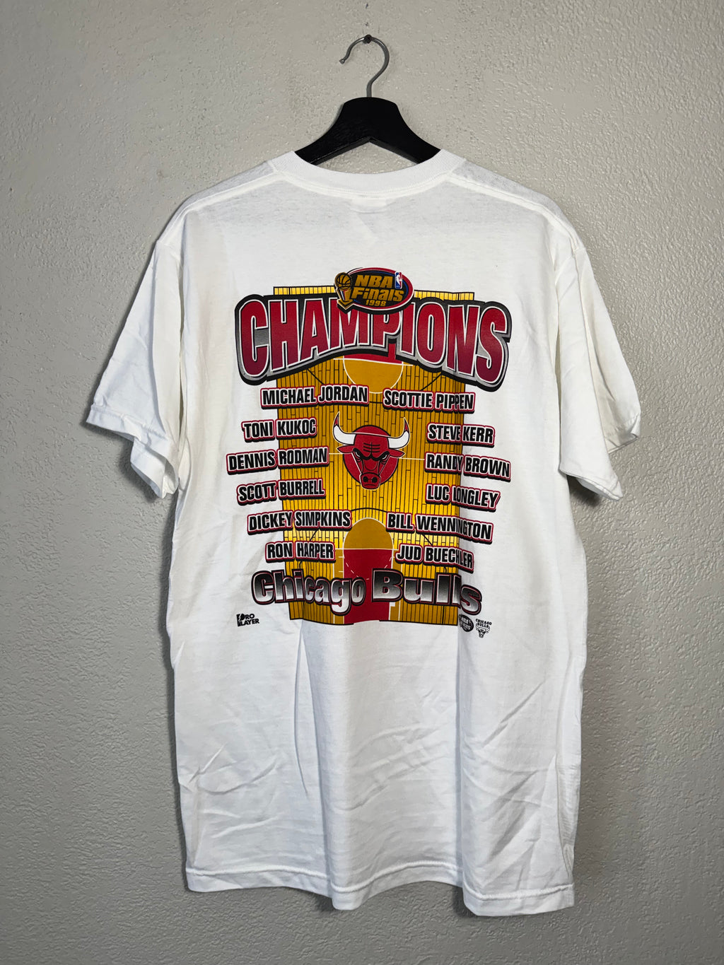 (NEW) Pro Player 1998 Chicago Bulls 6 Time Champions Caricature Shirt Size Medium