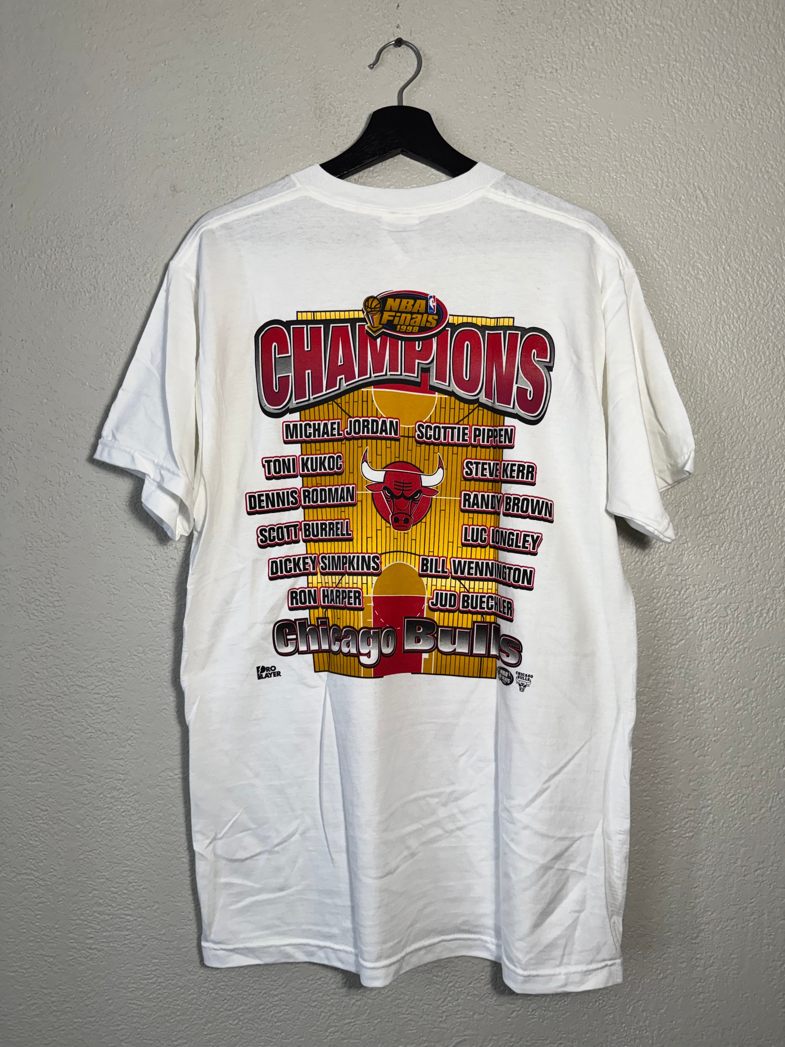 (NEW) Pro Player 1998 Chicago Bulls 6 Time Champions Caricature Shirt Size Medium