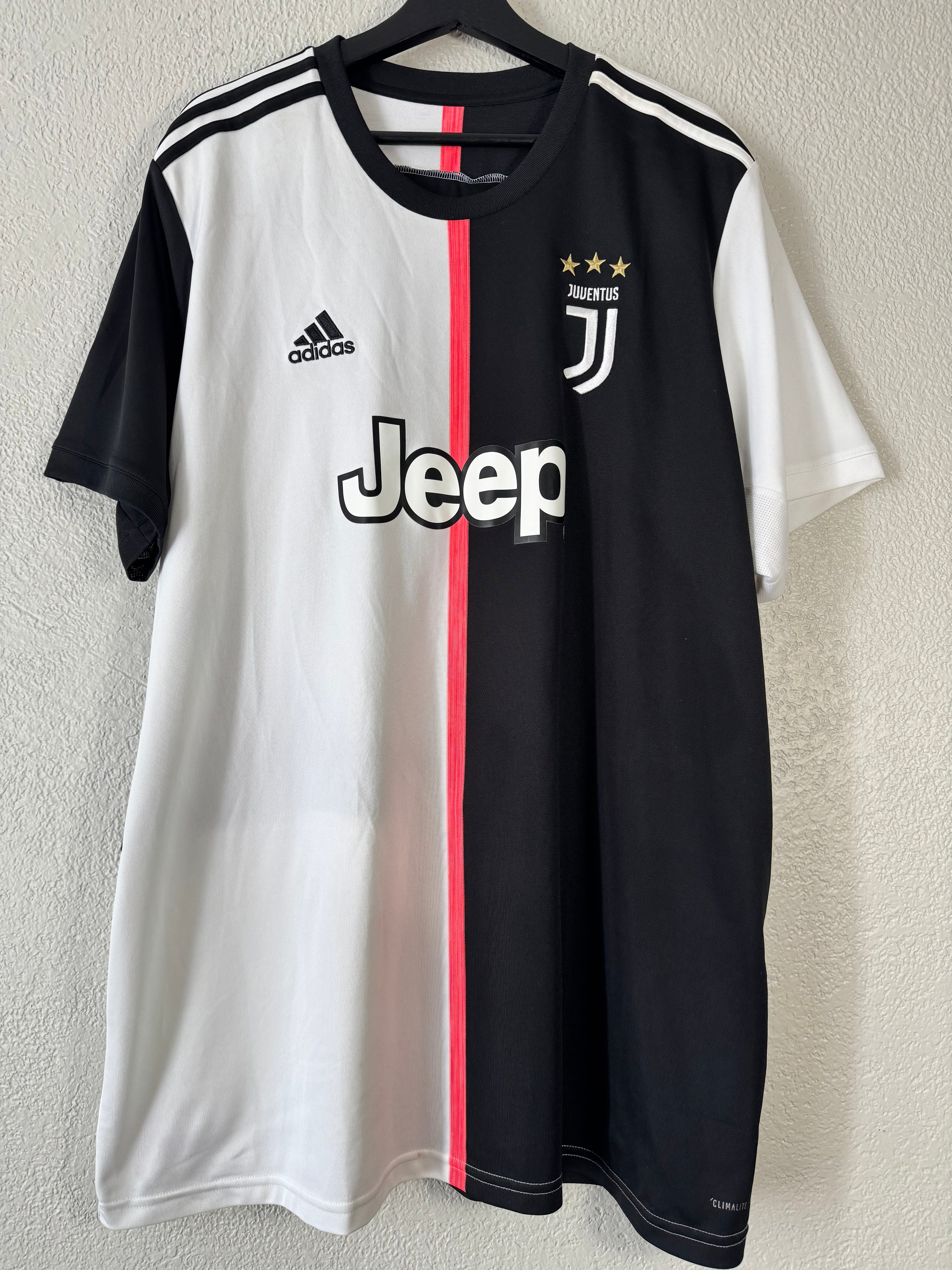 JUVENTUS ADIDAS MENS 2019/2020 #7 RONALDO HOME JERSEY SIZE L