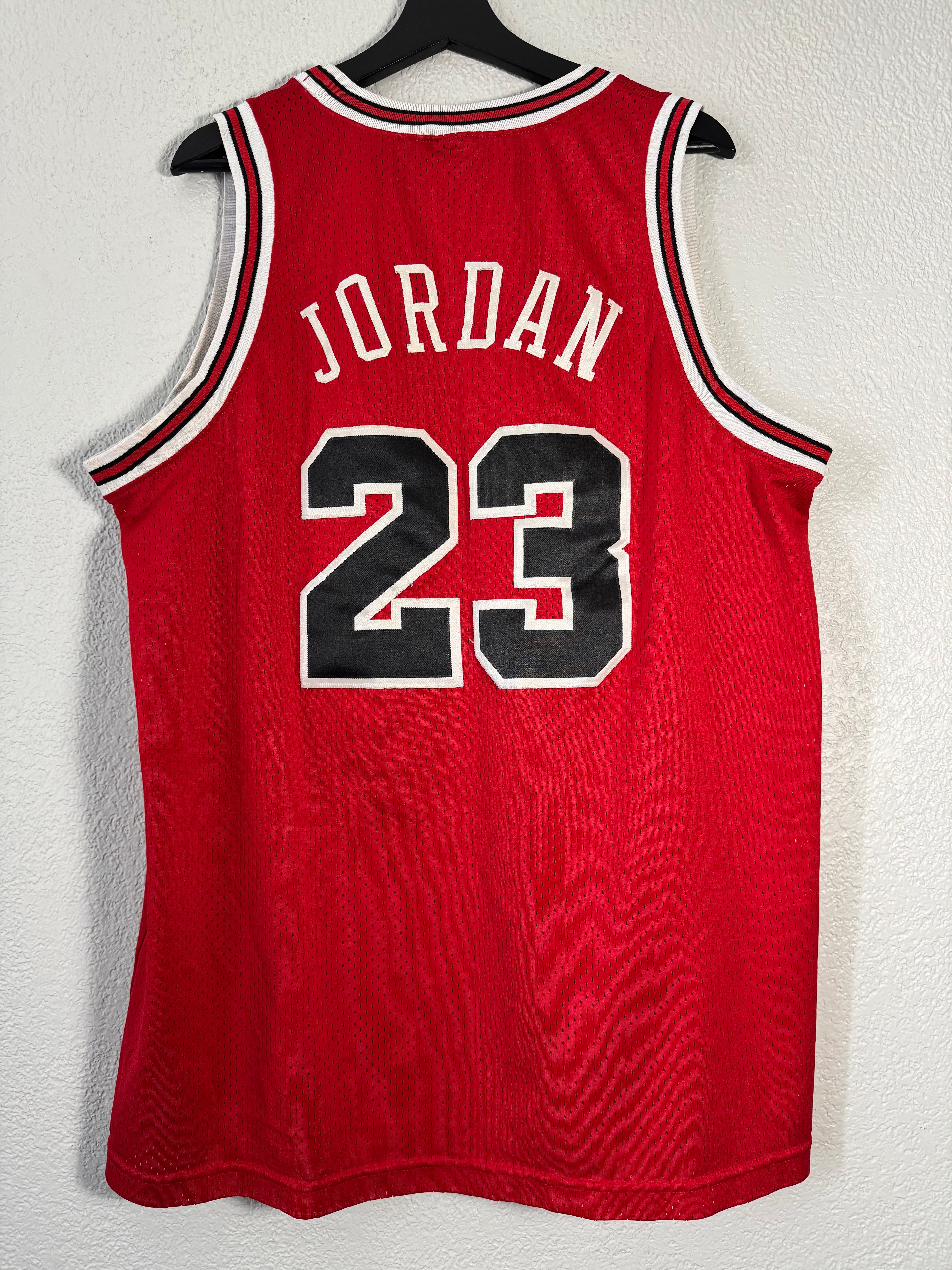 Vintage Nike Chicago Bulls Michael Jordan Jersey Size XL