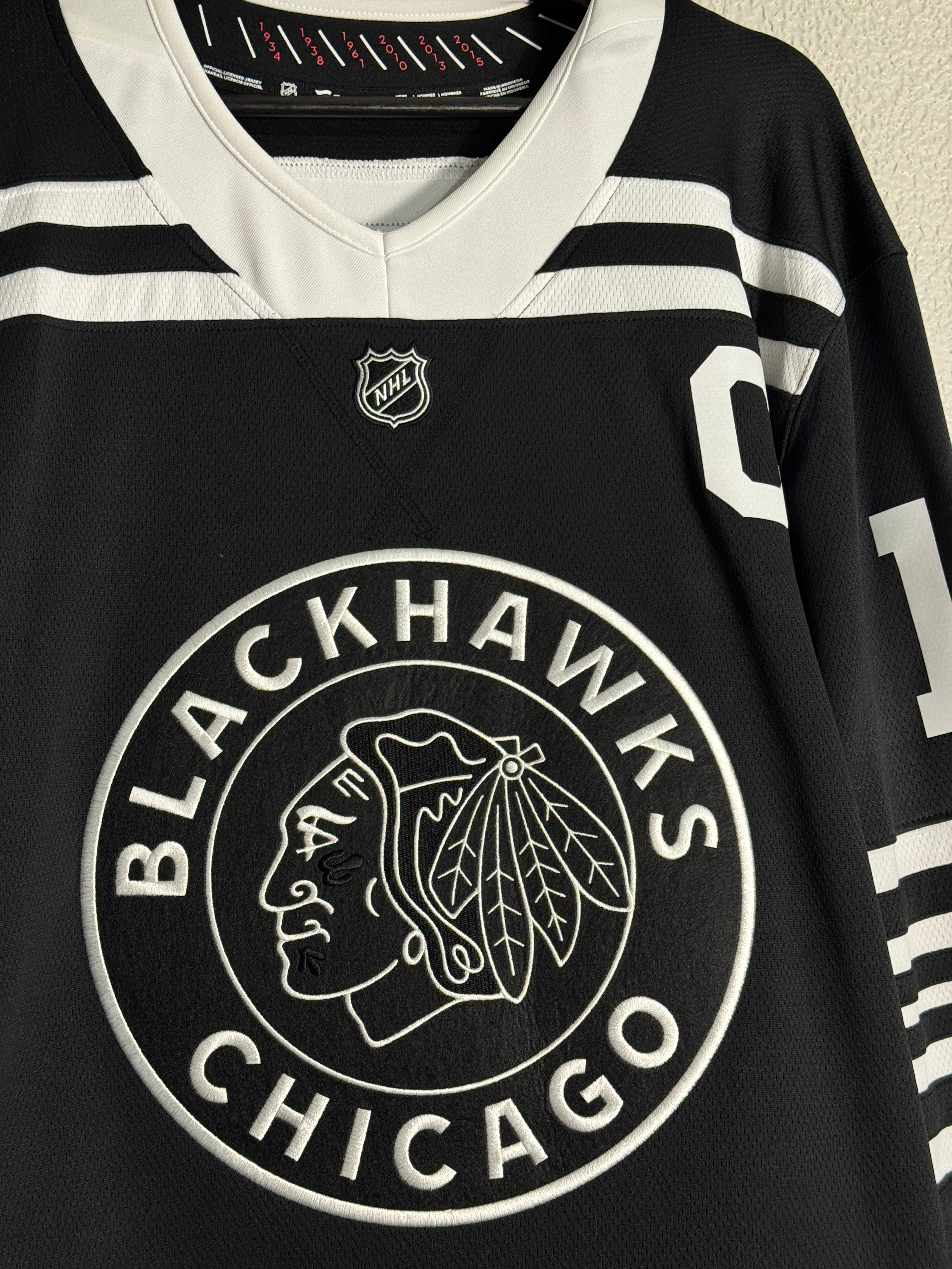 Adidas 2019 Chicago Blackhawks Winter Classic | Jonathan Toews Captain Size Small