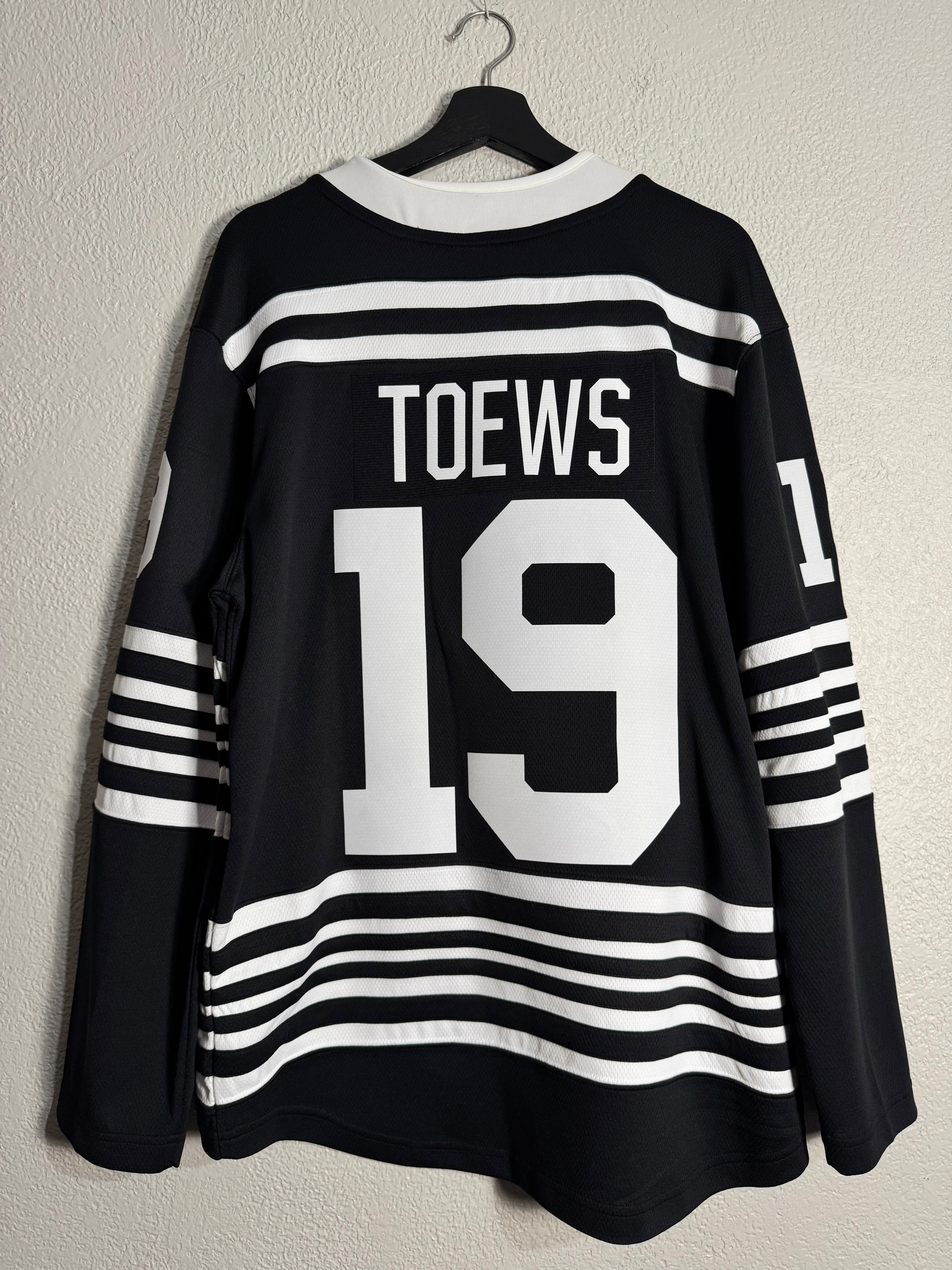 Adidas 2019 Chicago Blackhawks Winter Classic | Jonathan Toews Captain Size Small