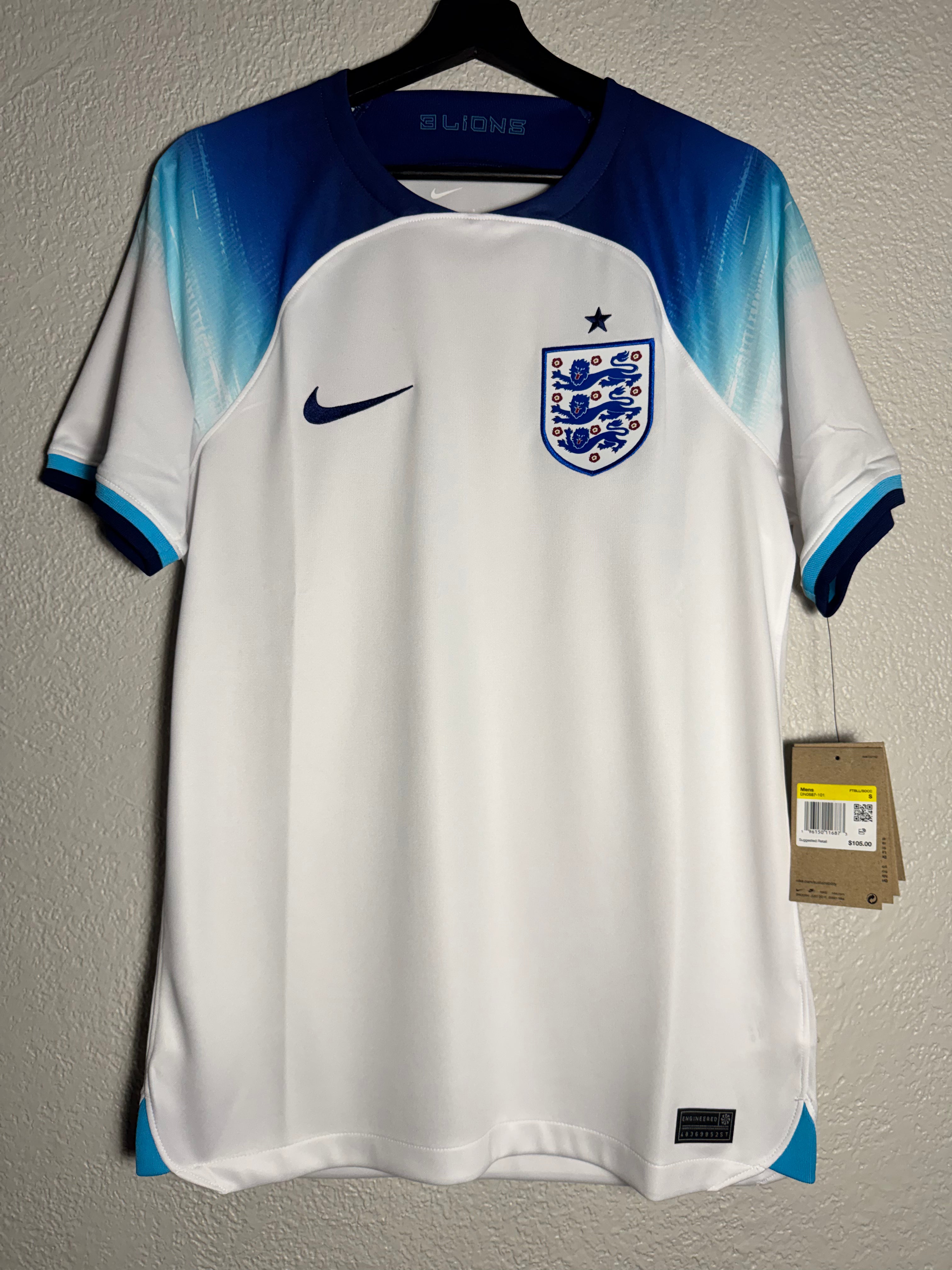 (NEW) Nike England 2022/23 Home Soccer Jersey Size Small