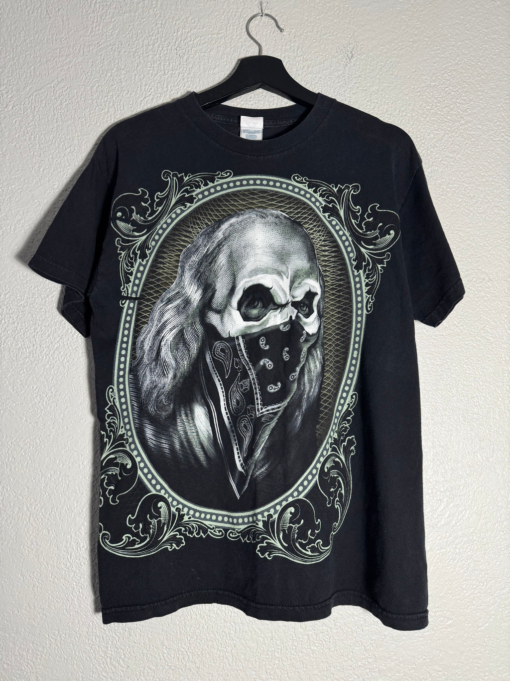 Vintage Y2K Benjamin Franklin Skull T-shirt Size Medium