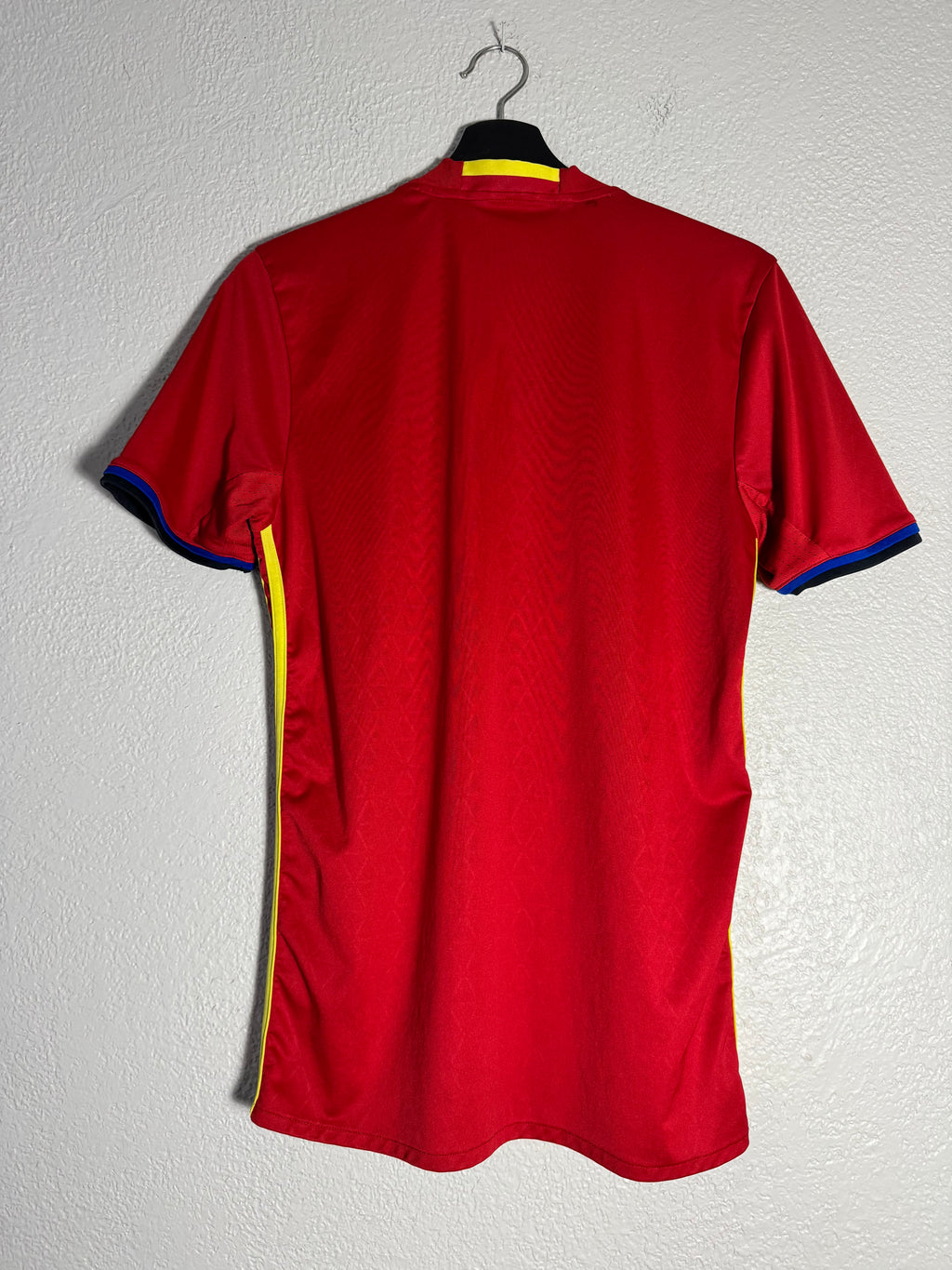 ADIDAS SPAIN 2015/16 NATIONAL TEAM HOME JERSEY SIZE SMALL