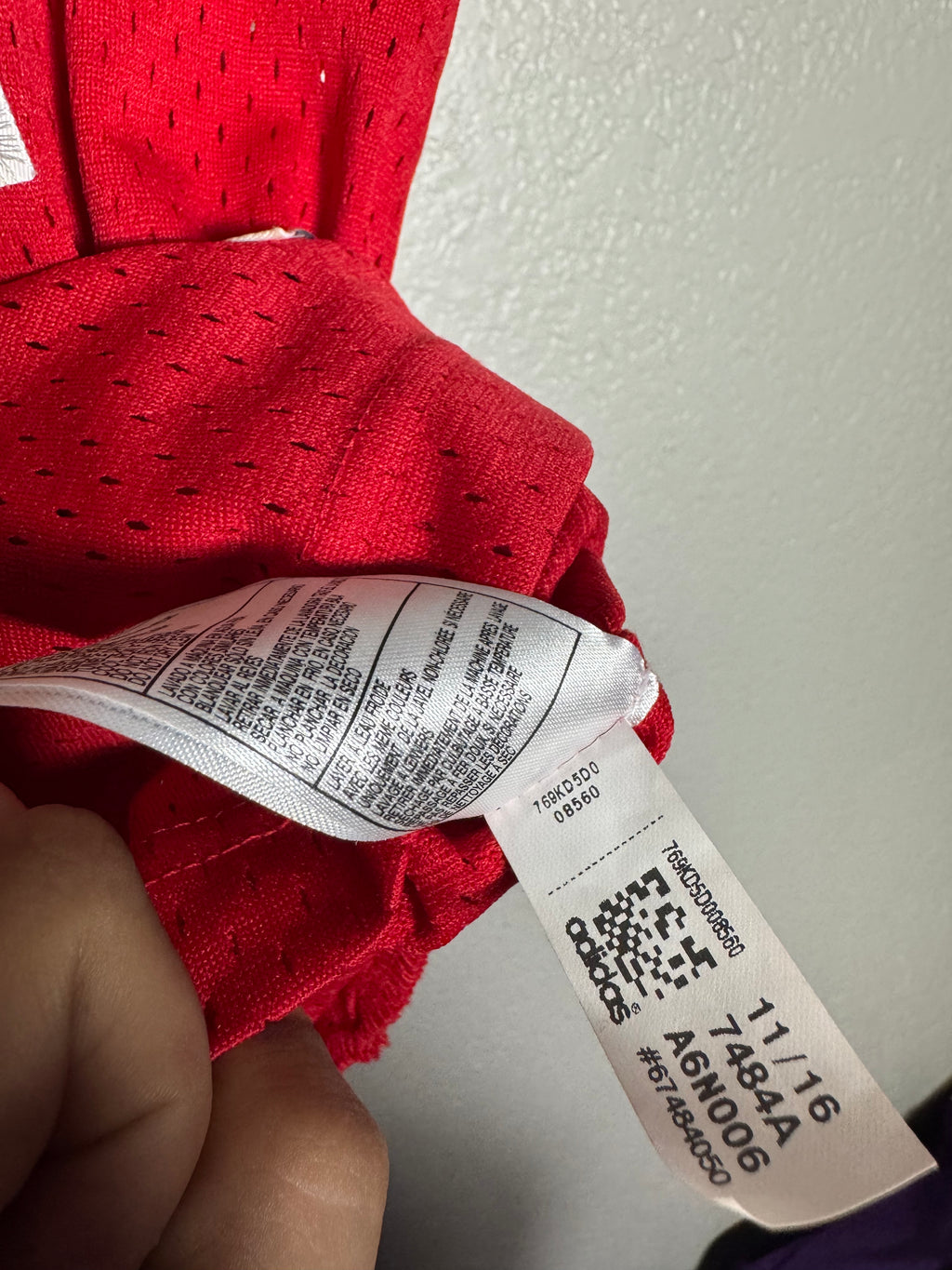 Adidas Retro Red Dominique Wilkins #21 Sewn Basketball Jersey Size M