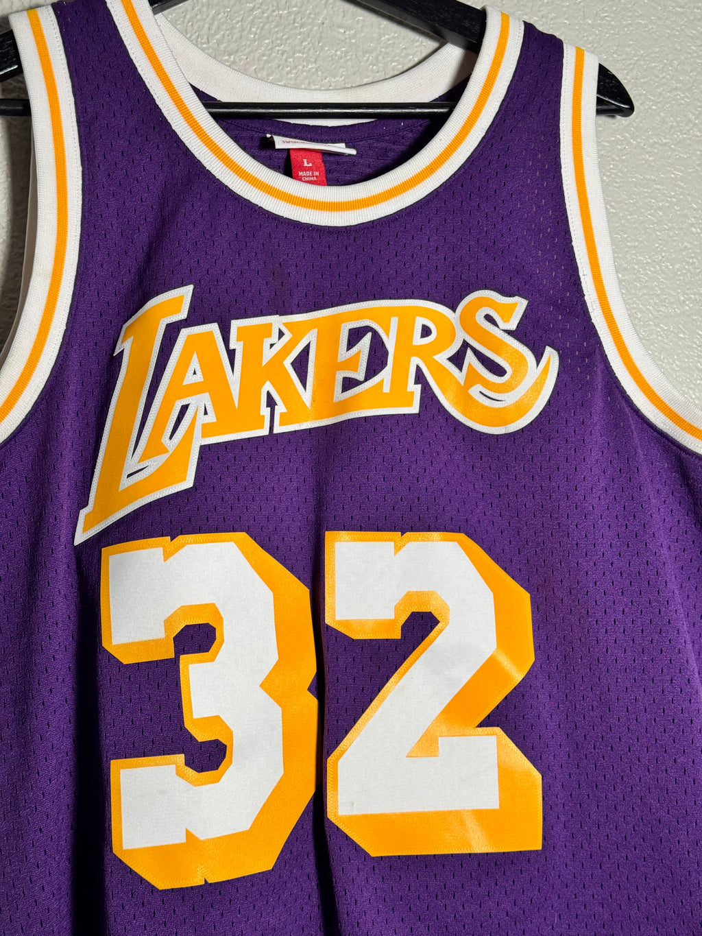 Mitchell & Ness Magic Johnson #32 Los Angeles Lakers Jersey 84-85 Size  Large