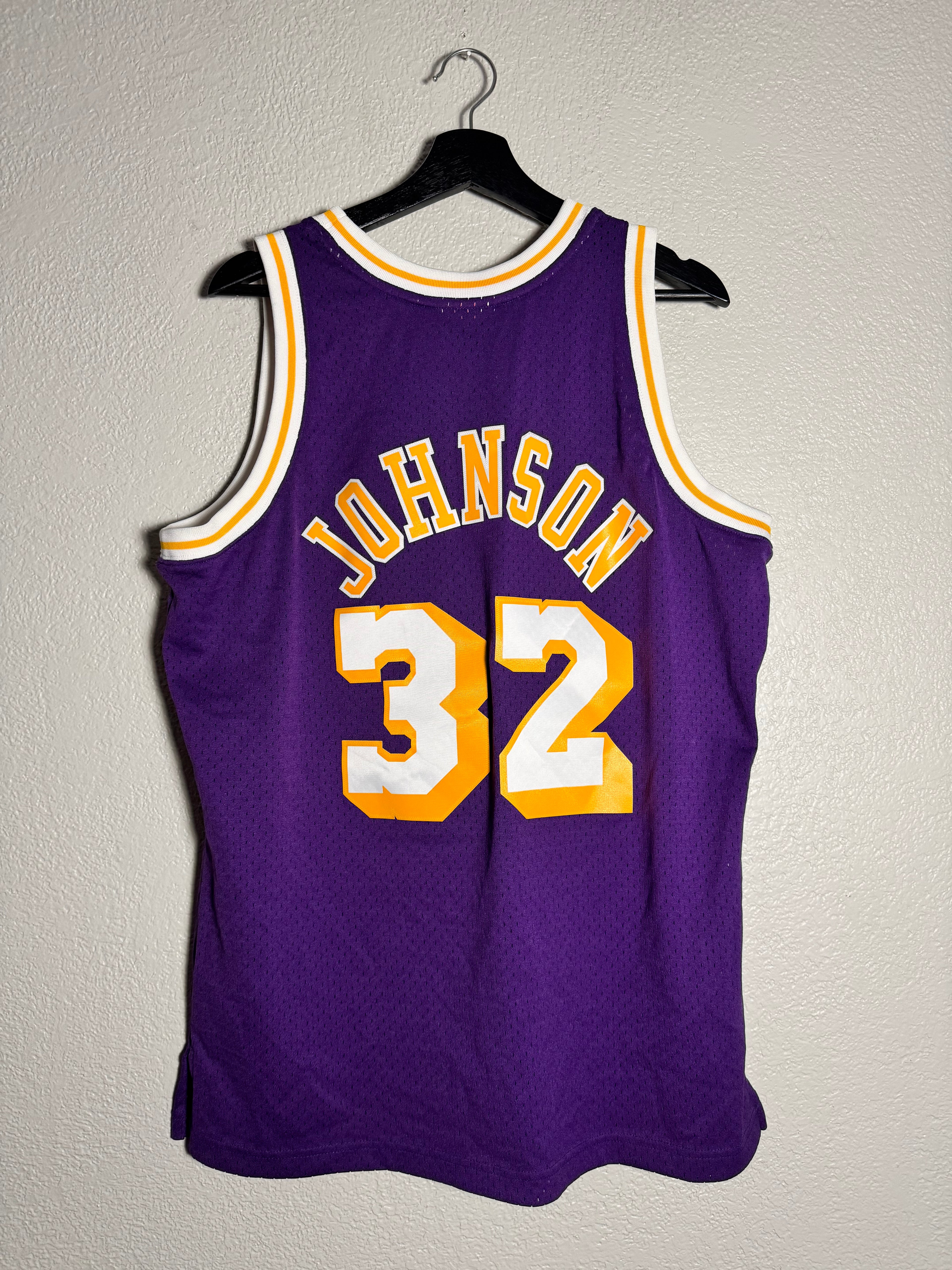Mitchell & Ness Magic Johnson #32 Los Angeles Lakers Jersey 84-85 Size  Large