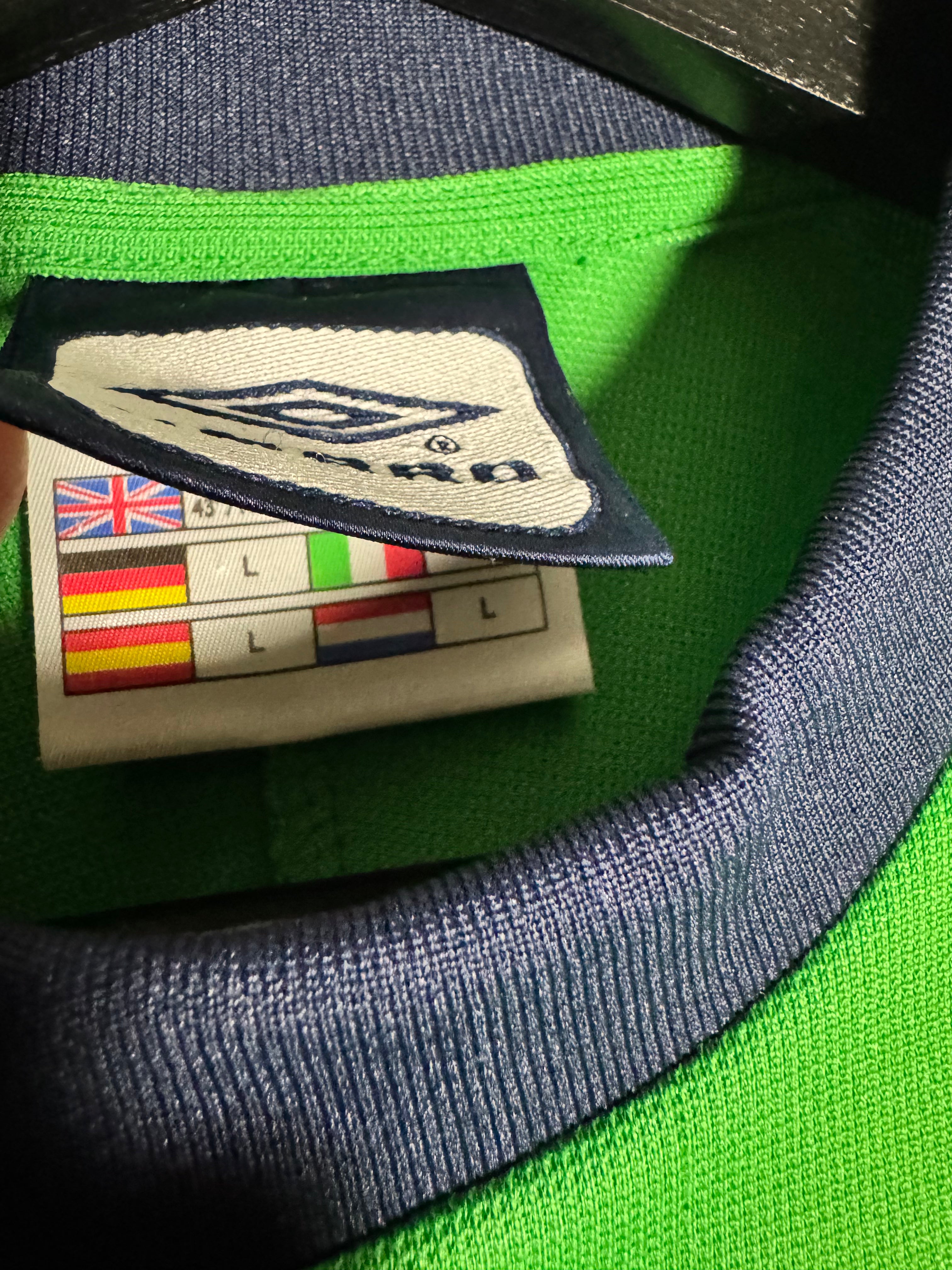 Umbro Ireland 2002/03 HOME Kit Soccer Jersey Large