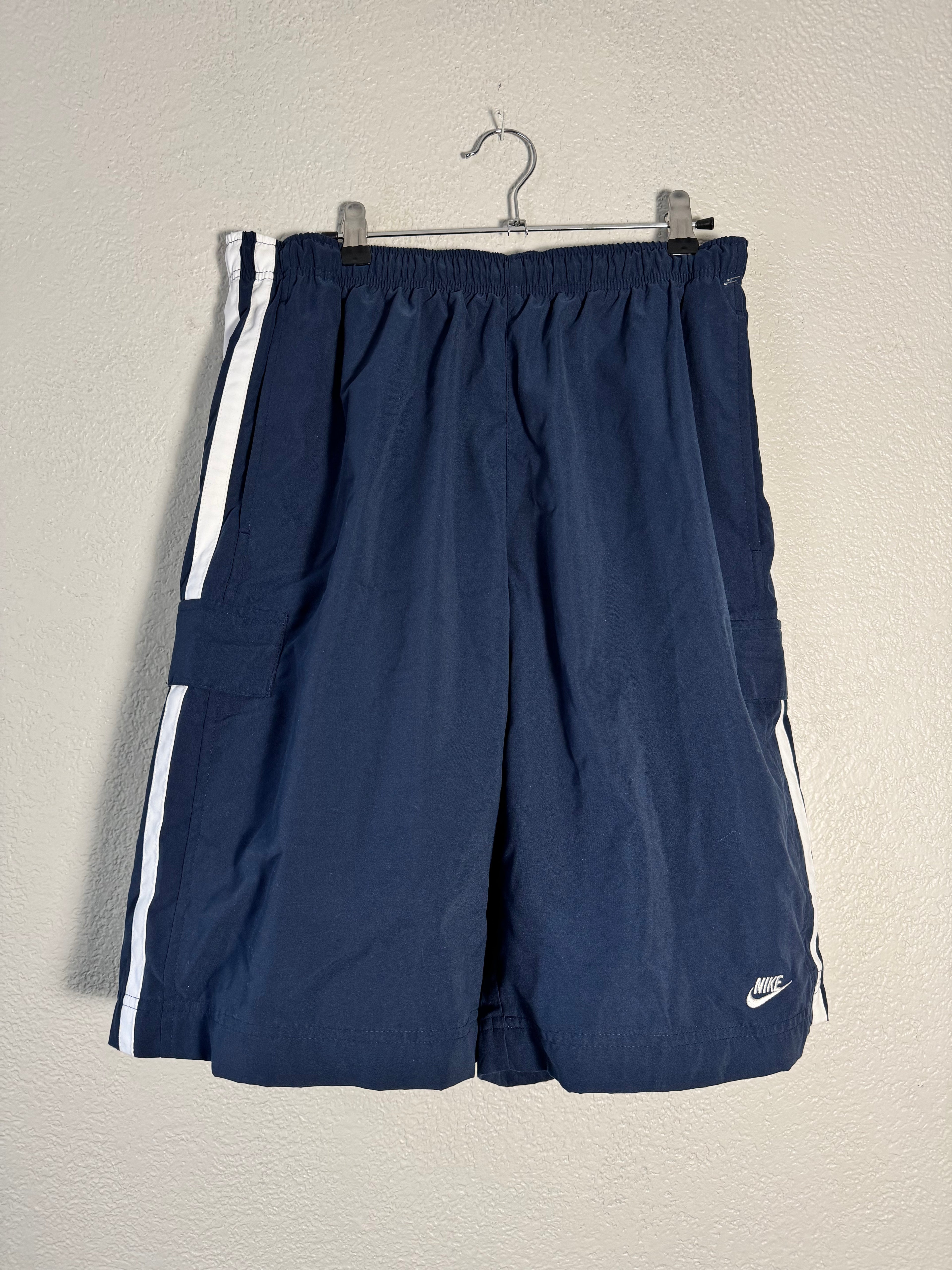 Vintage Y2K Nike Cargo Shorts Size Large