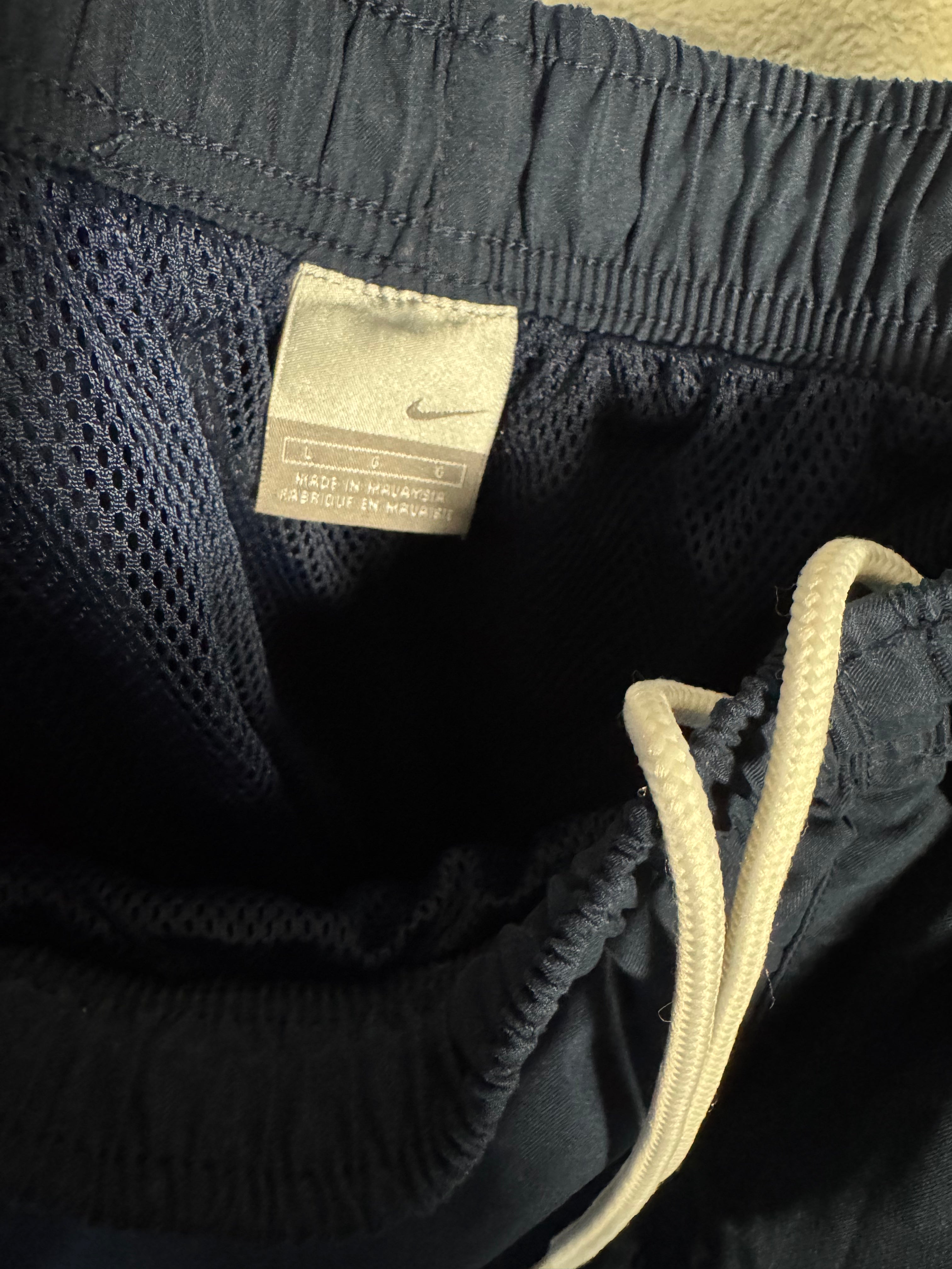 Vintage Y2K Nike Cargo Shorts Size Large