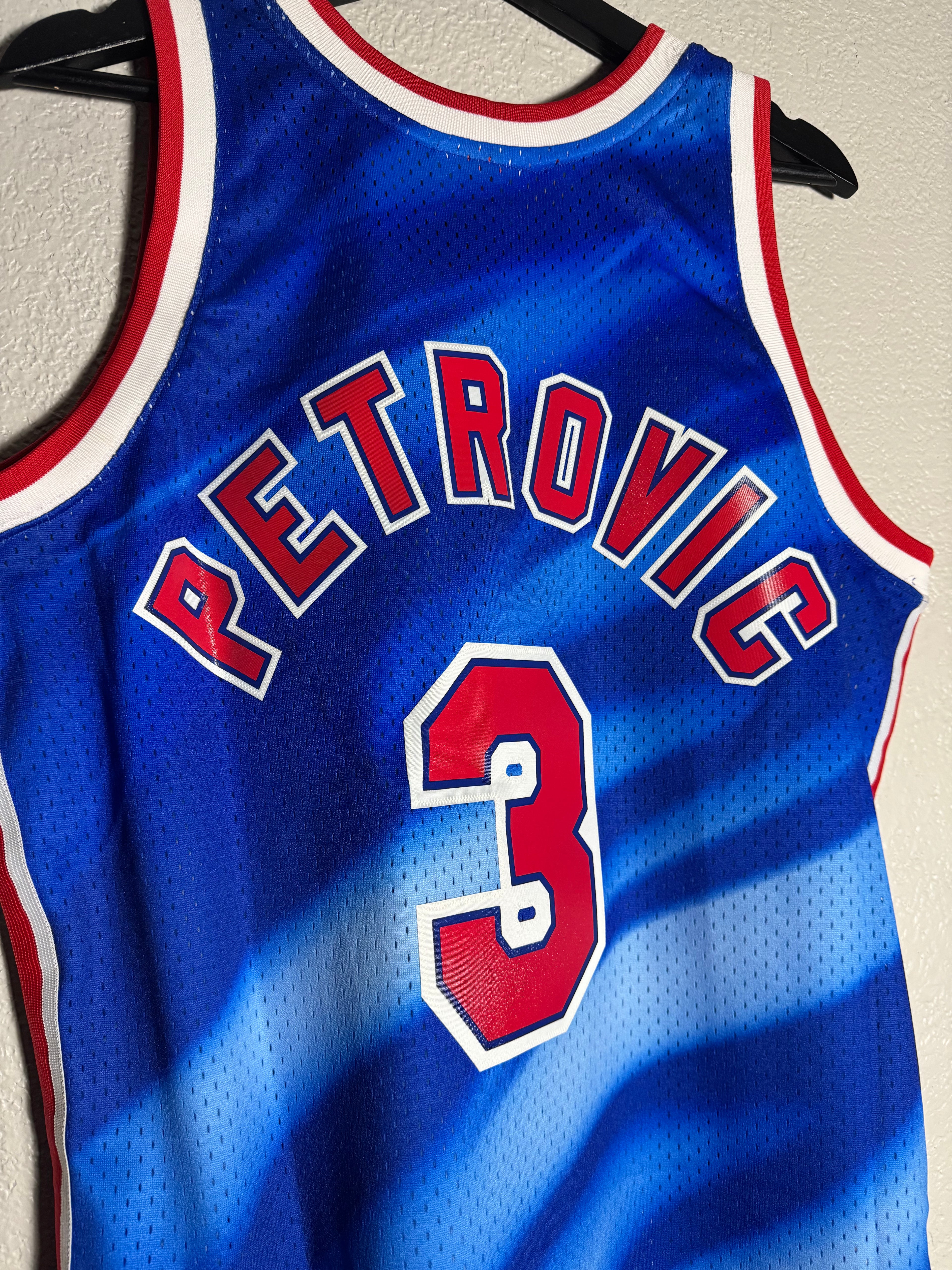 (NEW) Mitchell & Ness 1990 New Jersey Nets Drazen Petrovic 3 Swingman Size Large