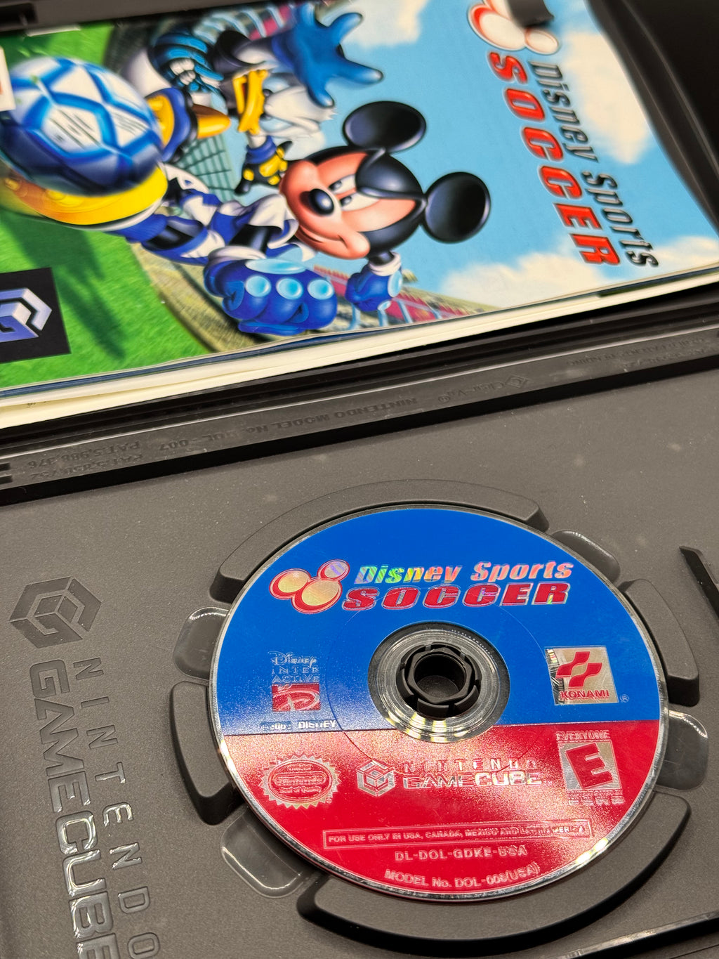 GAMECUBE Nintendo Gamecube 2002 - Disney Sports Soccer Complete in Box