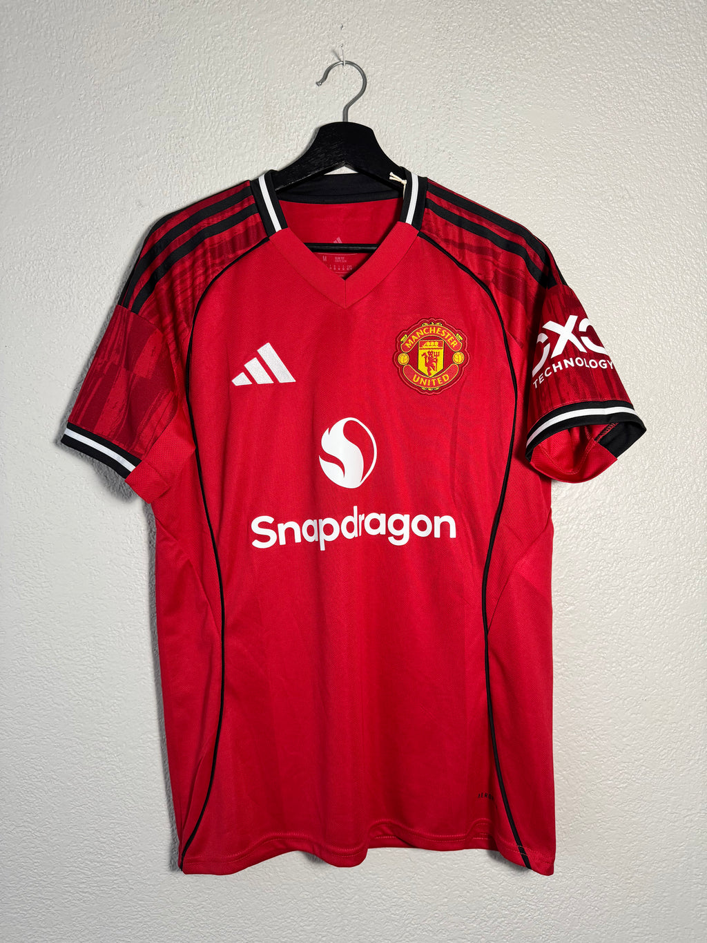 (NEW) Adidas Manchester United 25/26 Home Jersey Size M