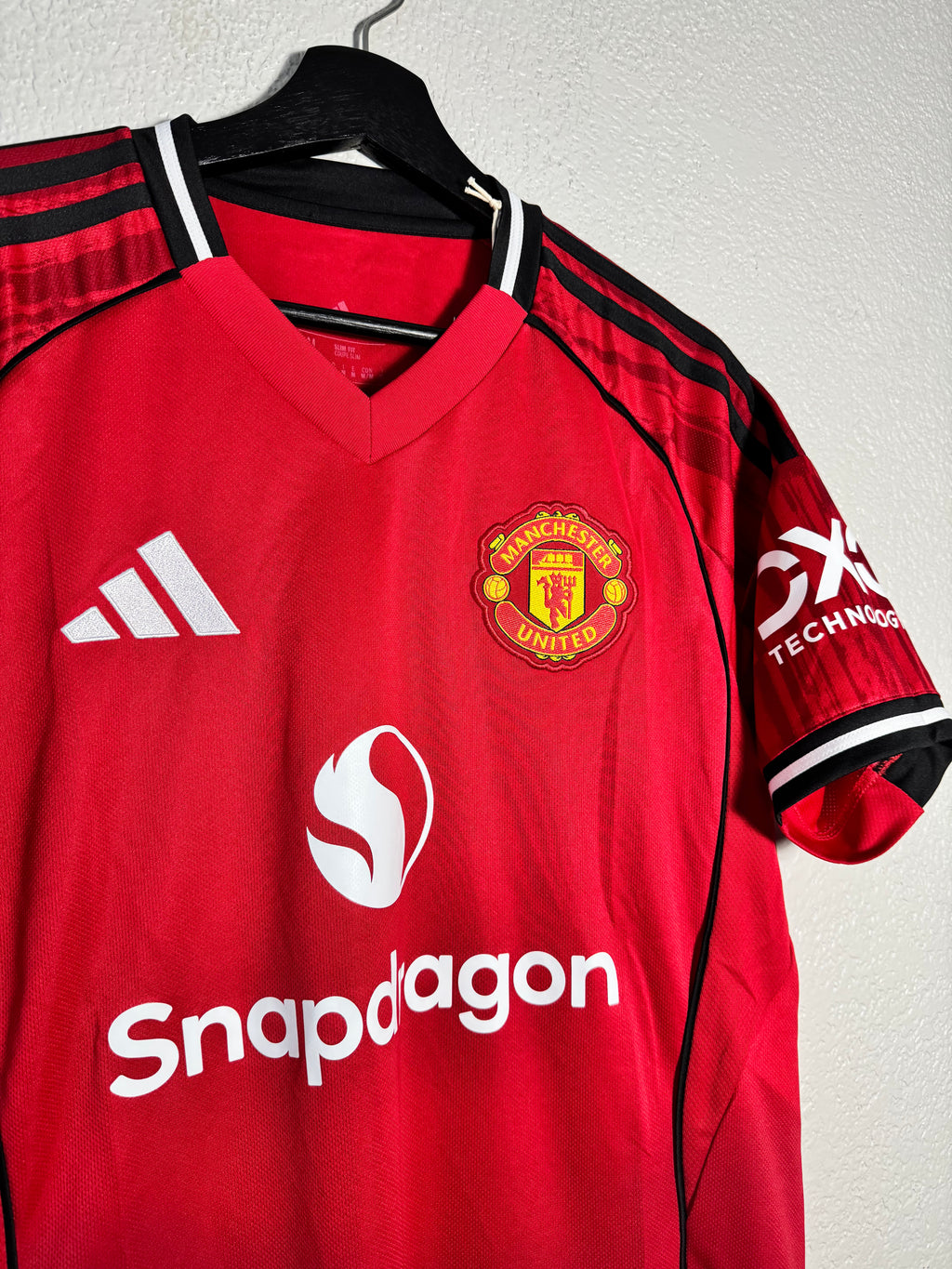 (NEW) Adidas Manchester United 25/26 Home Jersey Size M