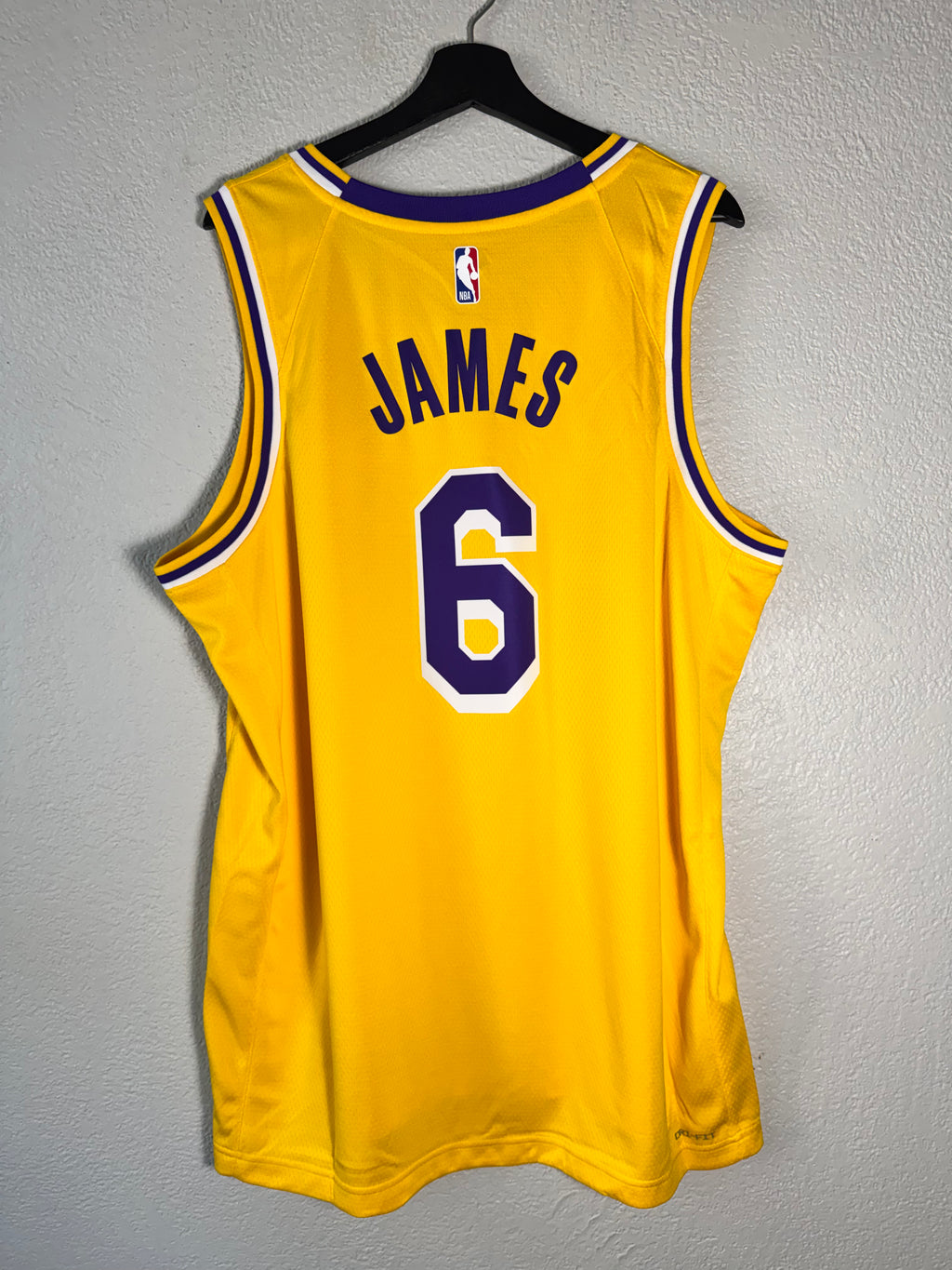 (NEW) Nike LA Lakers LeBron James Swingman Icon Edition Yellow Jersey Size XL/52